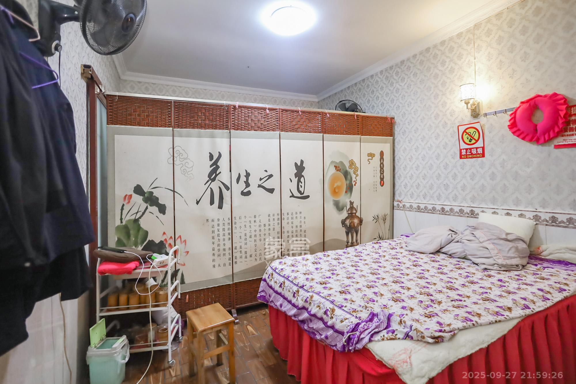 望月湖小区三片  2室1厅1卫    54.0万卧室