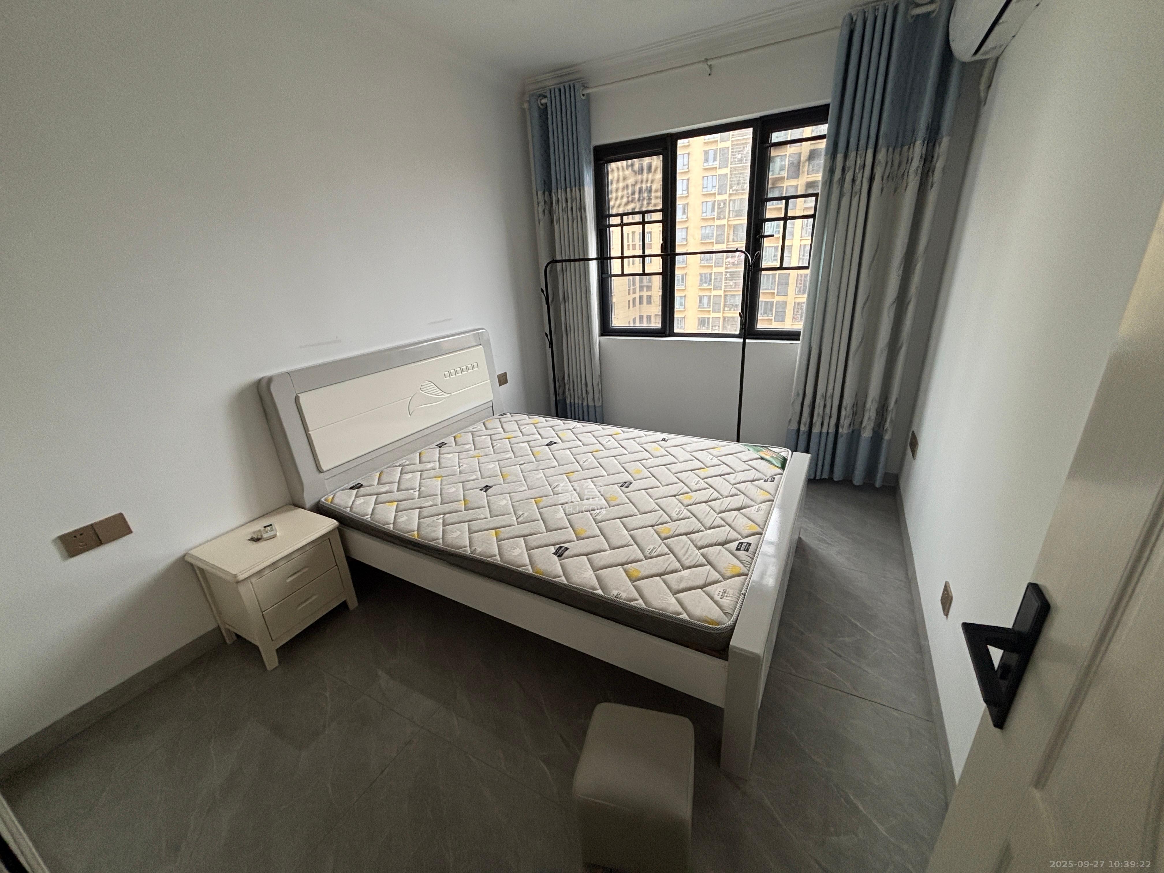 金南家园三期  3室2厅1卫    2500.0元/月室内图