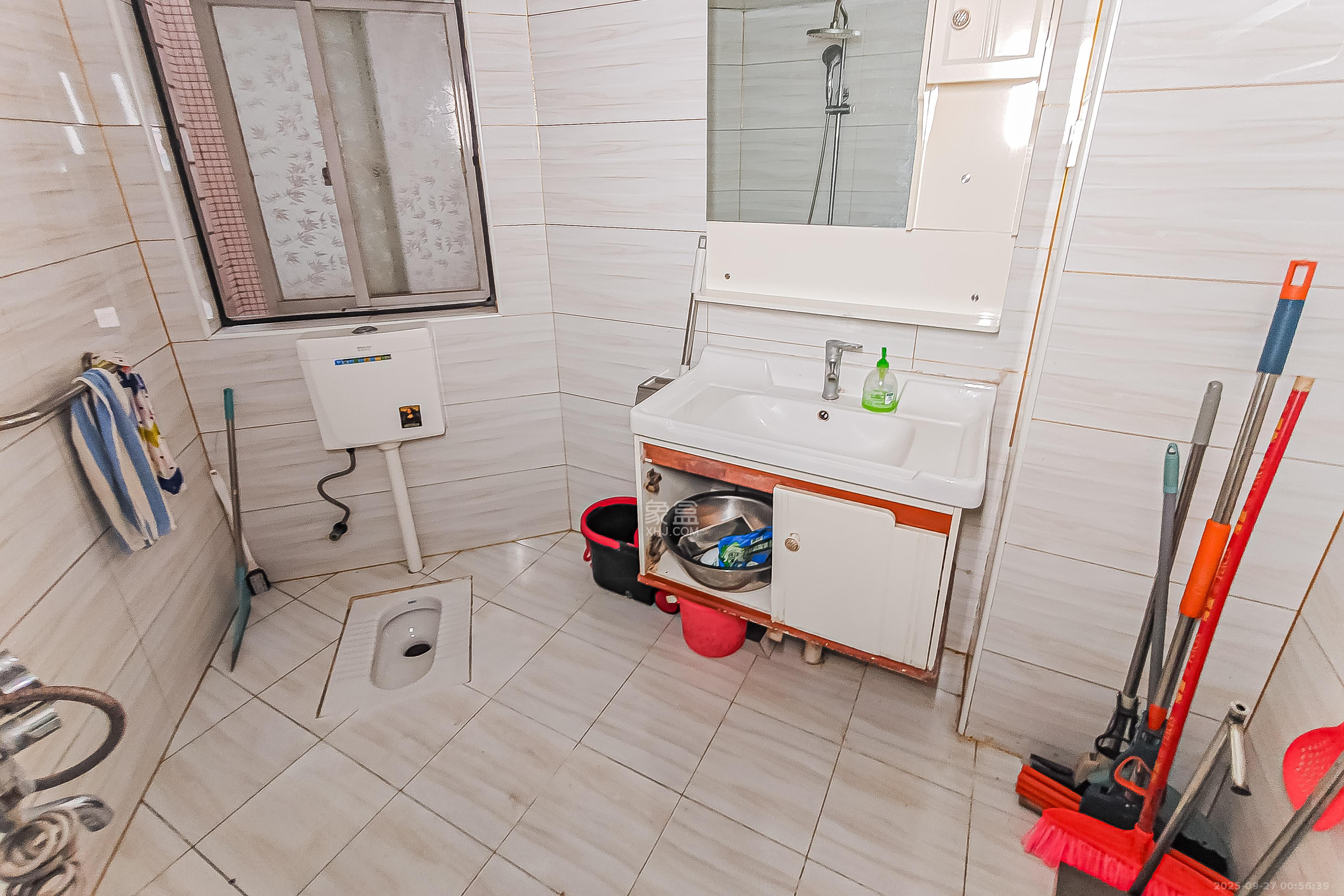 智邦家园 3室2厅2卫 135.0万 智邦家园 3室2厅2卫 135.0万卫生间