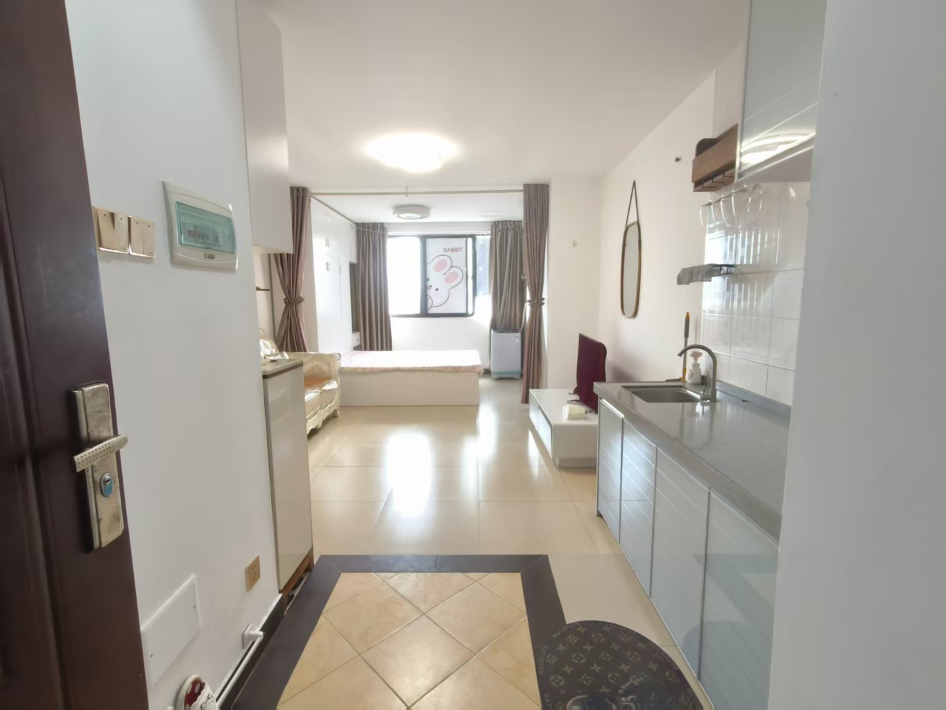 帝国大厦 1室0厅1卫 1500.0元/月 帝国大厦 1室0厅1卫 1500.0元/月室内图