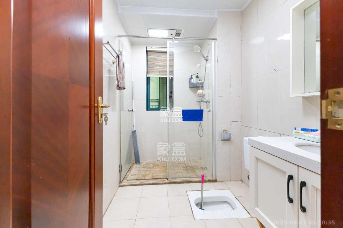 恒大名都 4室2厅2卫 78.8万 恒大名都 4室2厅2卫 78.8万卫生间