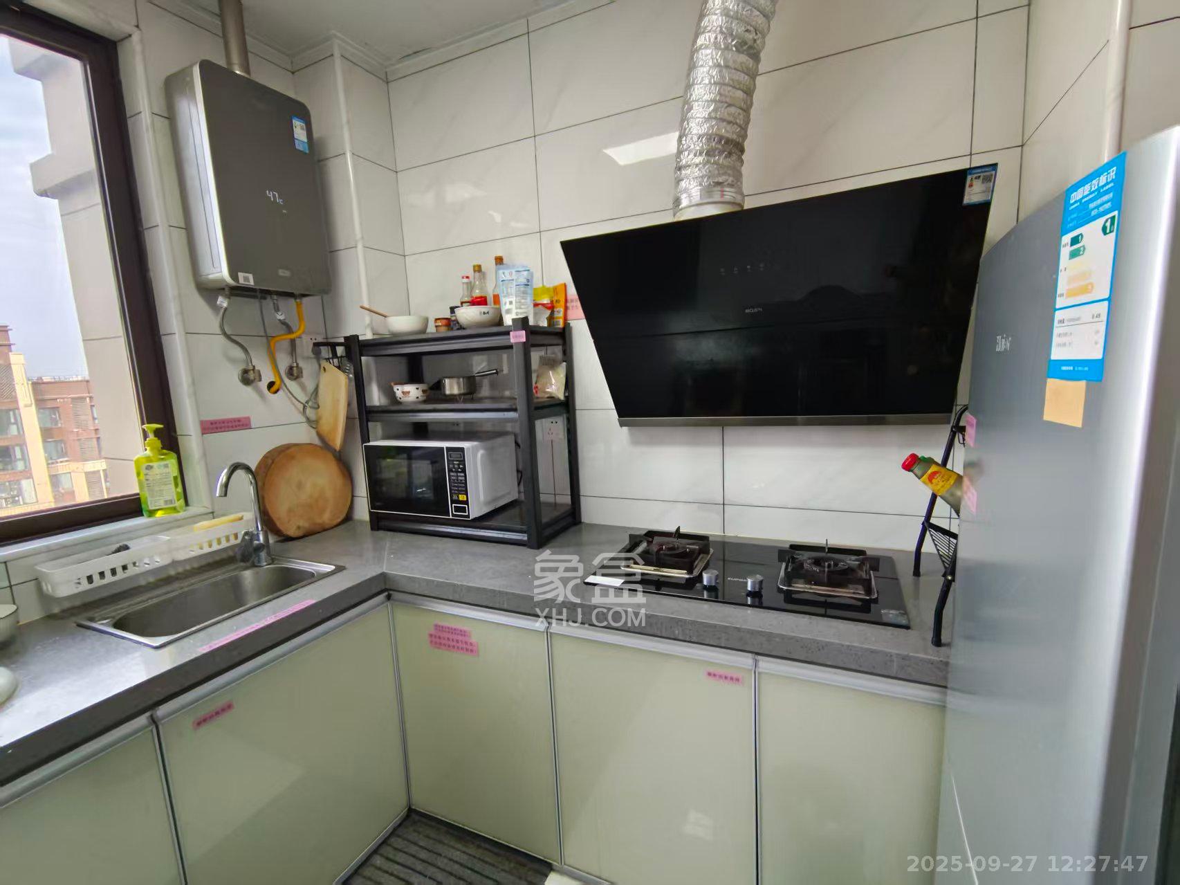 保利大都汇四期 1室0厅0卫 980.0元/月 保利大都汇四期 1室0厅0卫 980.0元/月室内图