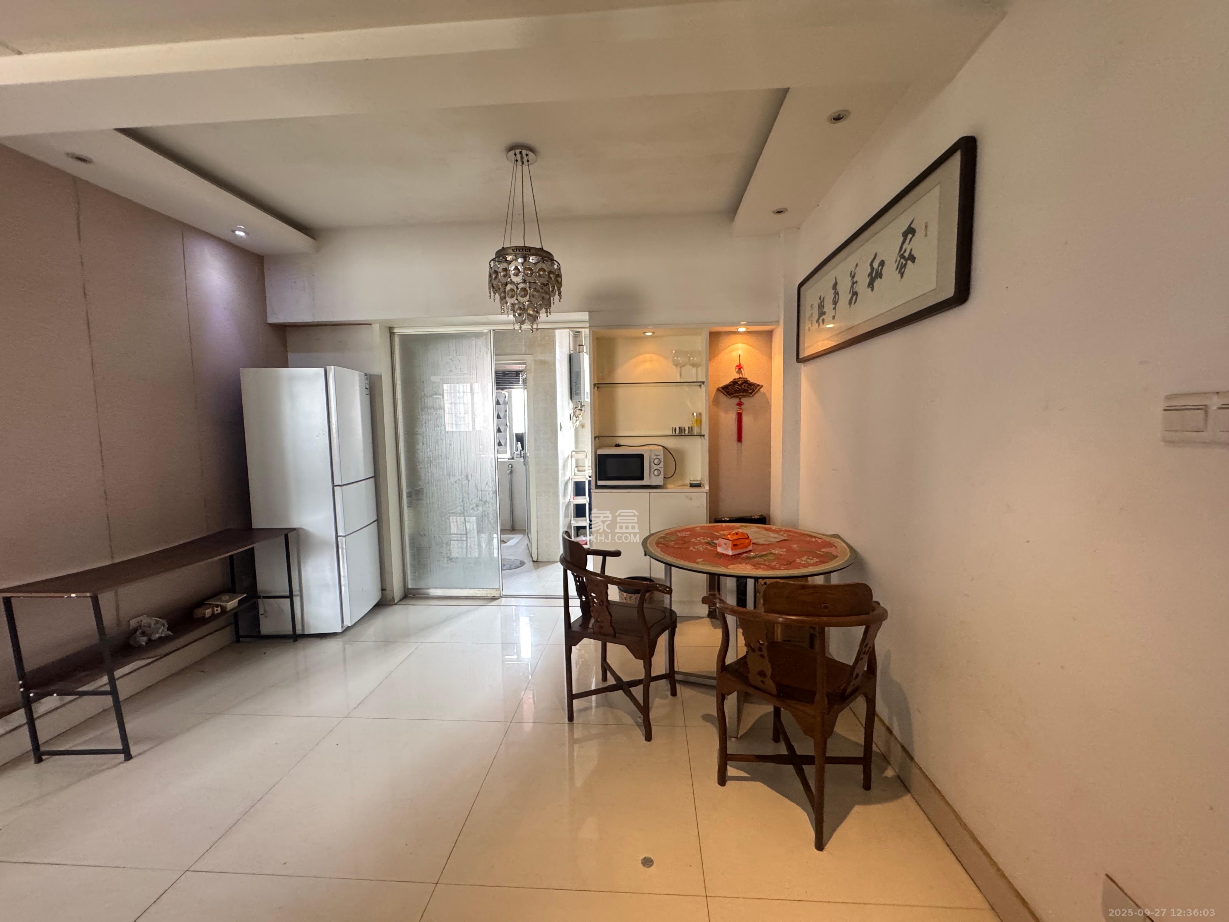 桔香鑫城 3室2厅1卫 2100.0元/月 桔香鑫城 3室2厅1卫 2100.0元/月室内图