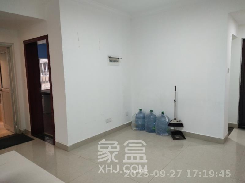 恒广国际景园一二区 2室2厅1卫 1800.0元/月 恒广国际景园一二区 2室2厅1卫 1800.0元/月室内图