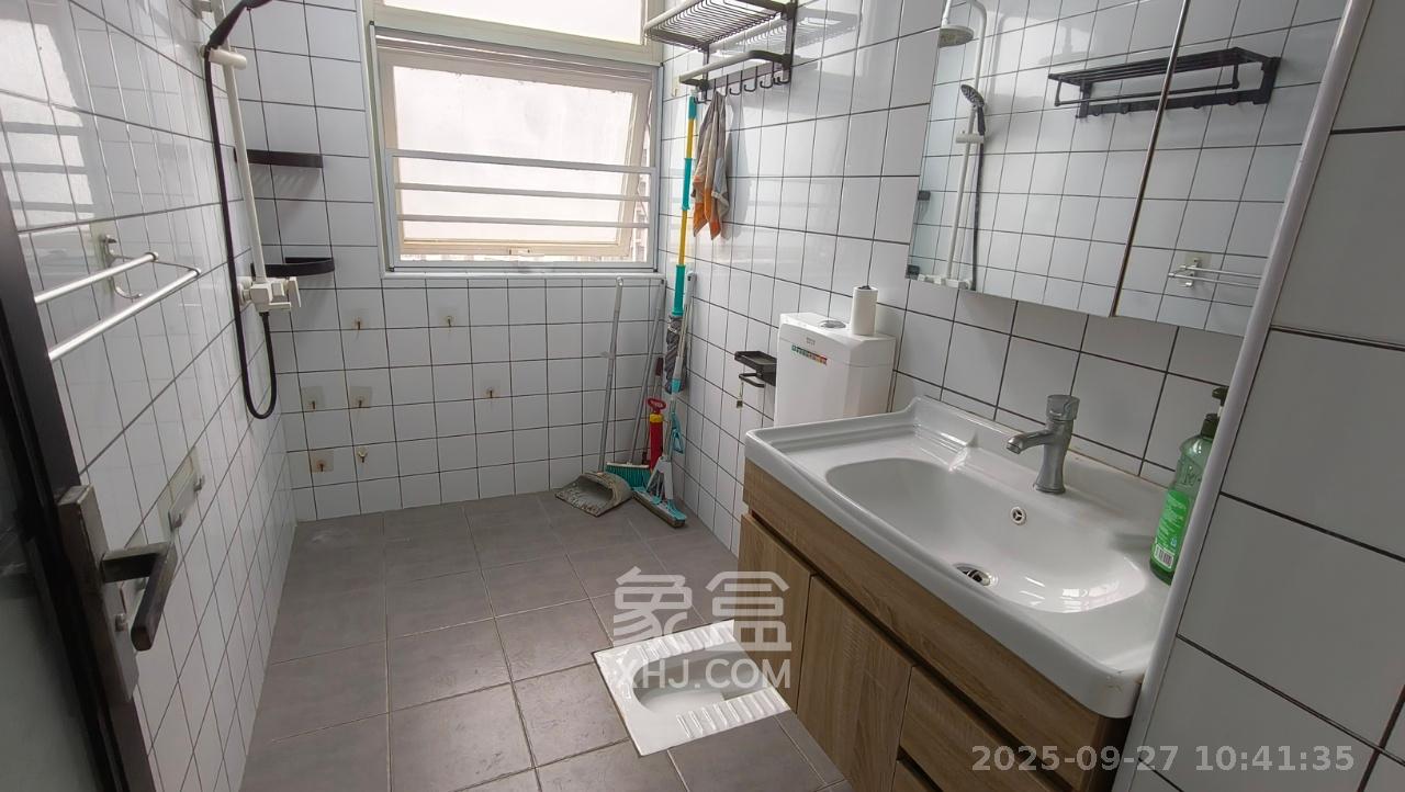 北辰三角洲E5区  4室2厅2卫    4500.0元/月室内图