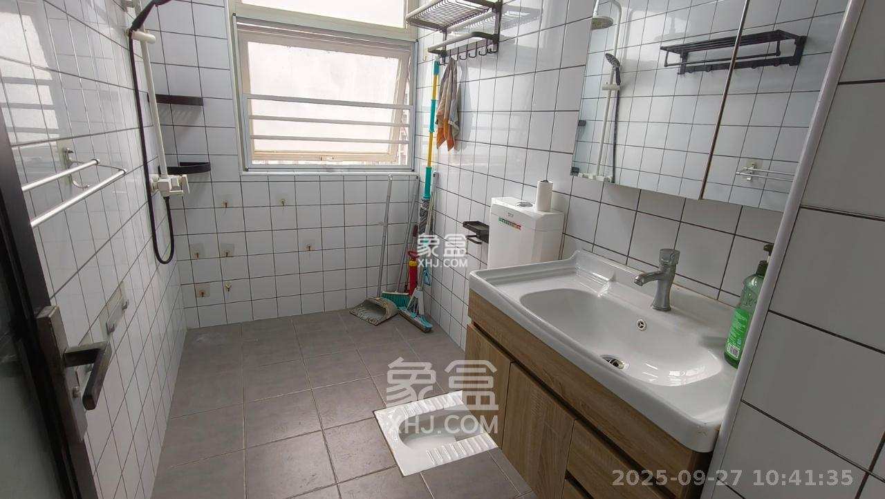 北辰三角洲E5区 4室2厅2卫 4500.0元/月 北辰三角洲E5区 4室2厅2卫 4500.0元/月室内图