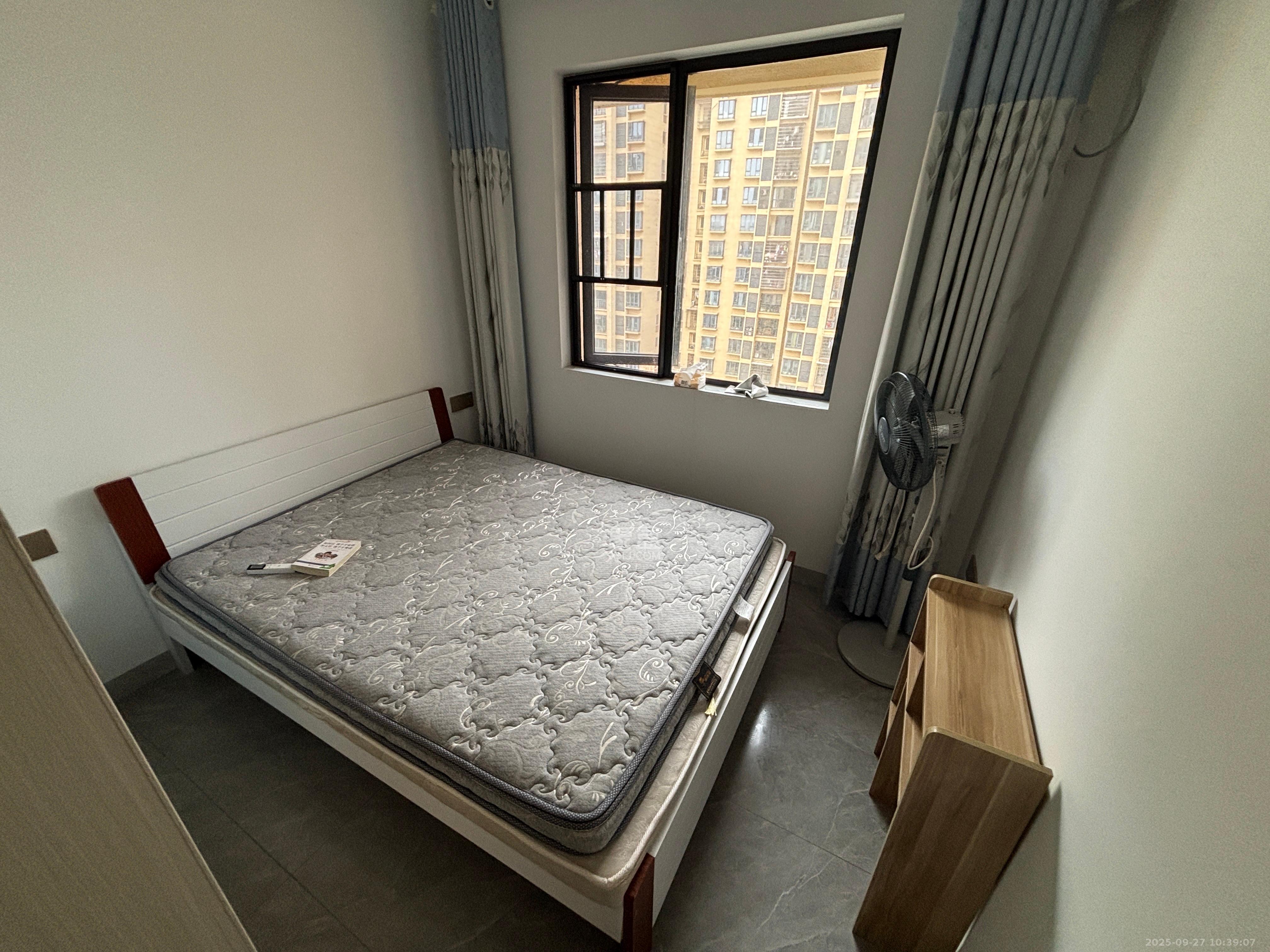 金南家园三期  3室2厅1卫    2500.0元/月 金南家园三期  3室2厅1卫    2500.0元/月室内图