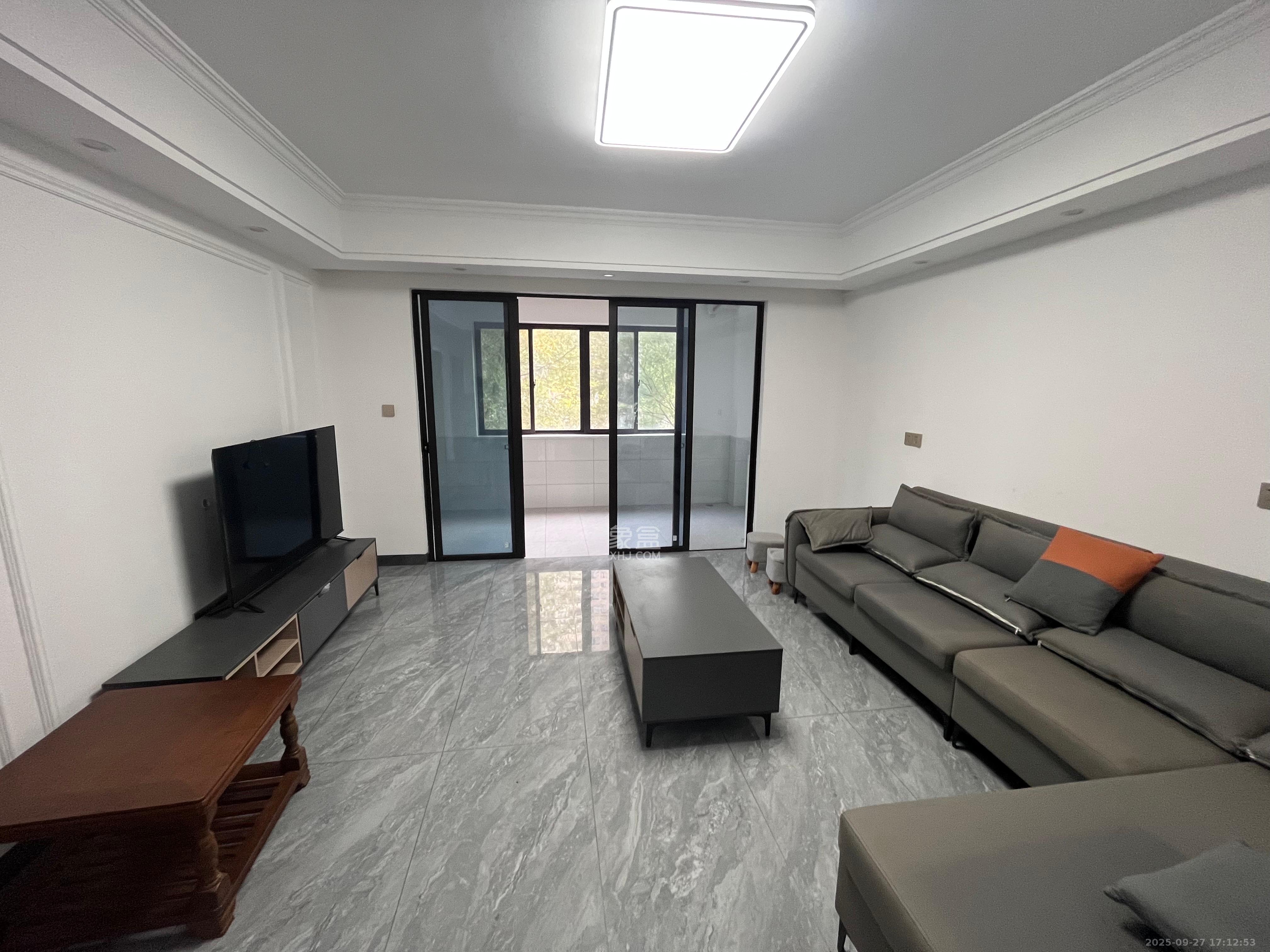 湘水郡(兴旺小爱同学) 4室2厅2卫 2700.0元/月 湘水郡(兴旺小爱同学) 4室2厅2卫 2700.0元/月室内图