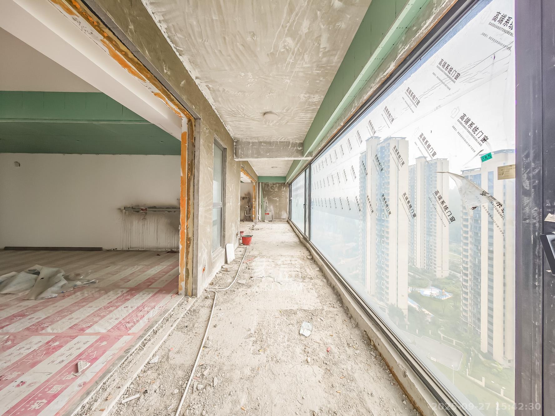 长沙万境潇湘 1室2厅3卫 280.0万 长沙万境潇湘 1室2厅3卫 280.0万阳台