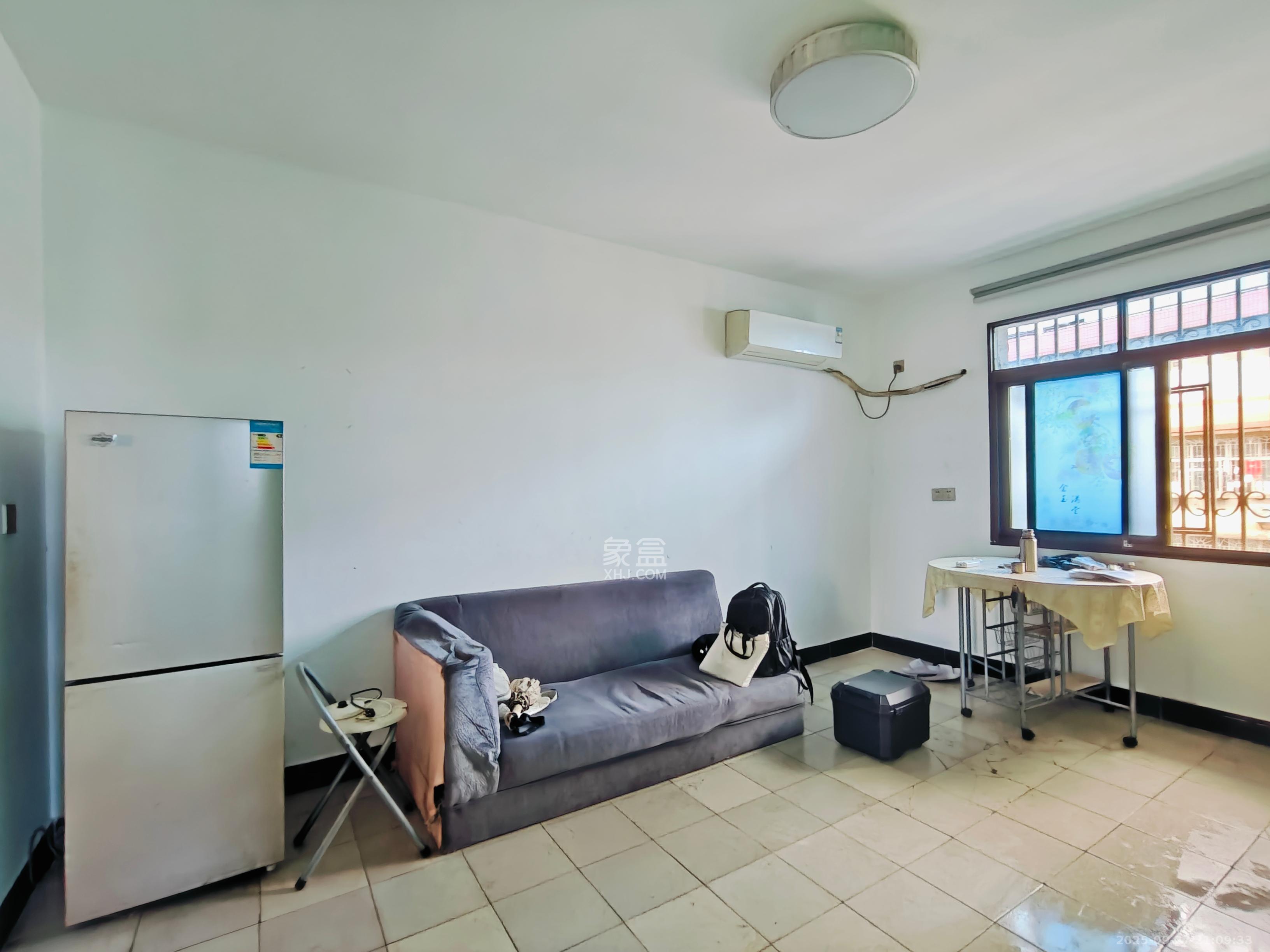 五一东村  2室1厅1卫    1100.0元/月室内图