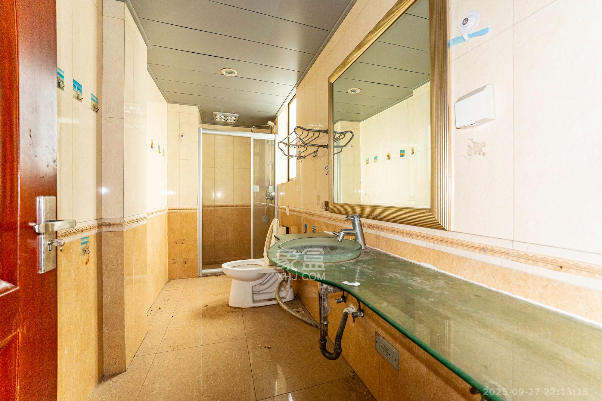 碧桂园威尼斯城 6室2厅5卫 240.0万 碧桂园威尼斯城 6室2厅5卫 240.0万卫生间