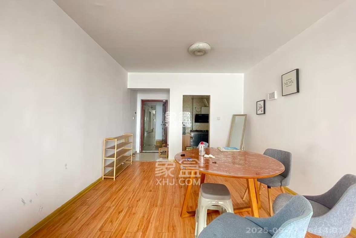 潇湘奥林匹克花园 3室2厅1卫 2500.0元/月 潇湘奥林匹克花园 3室2厅1卫 2500.0元/月室内图