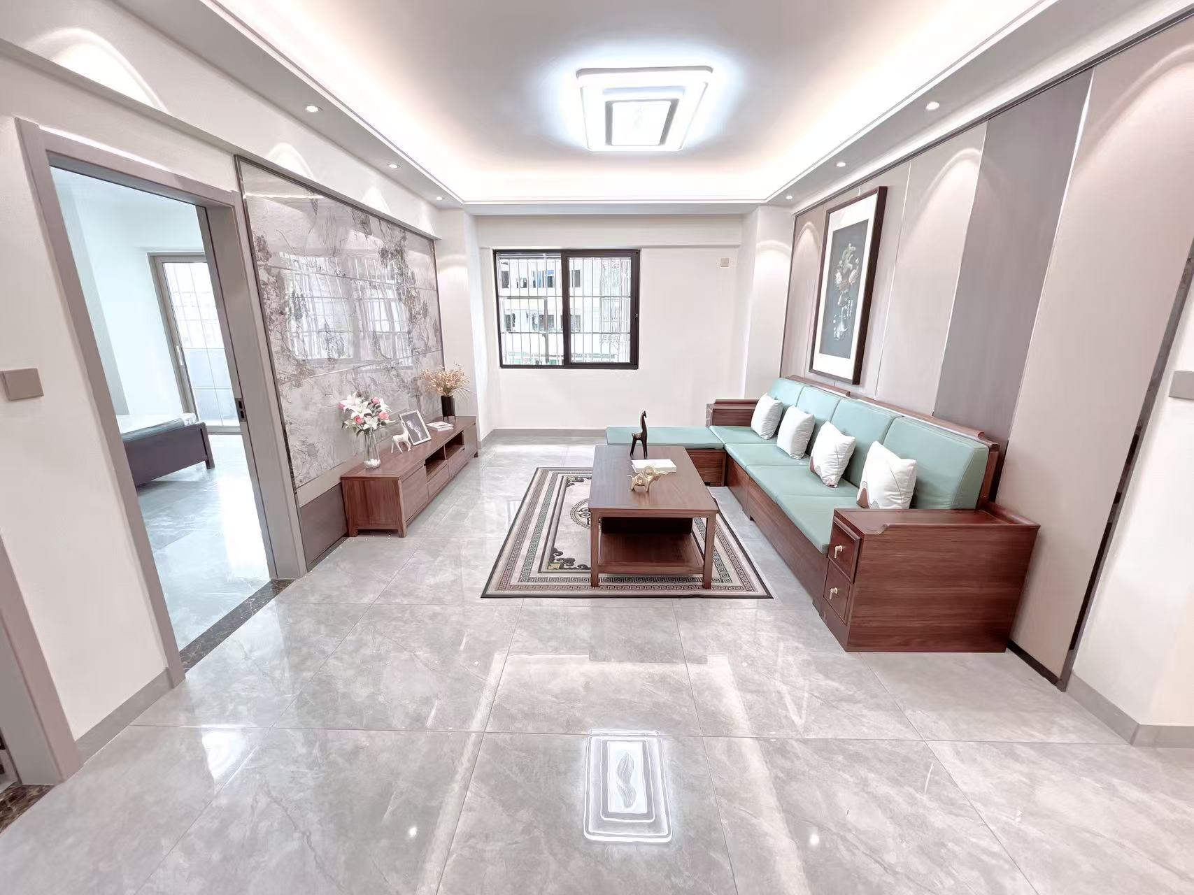 欣安花园  1室0厅0卫    103.0万客厅