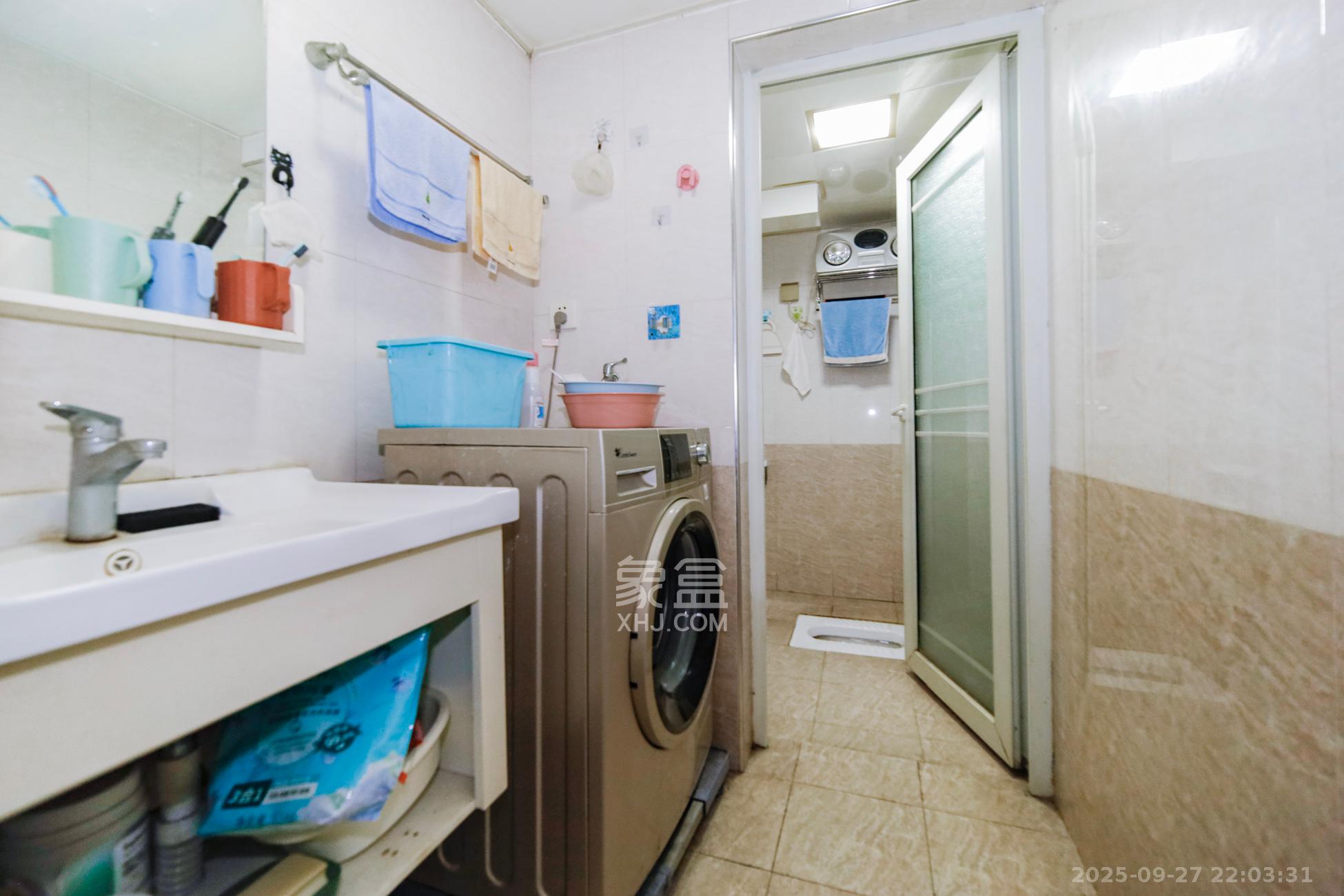 香溢豪庭  2室1厅1卫    78.8万卫生间