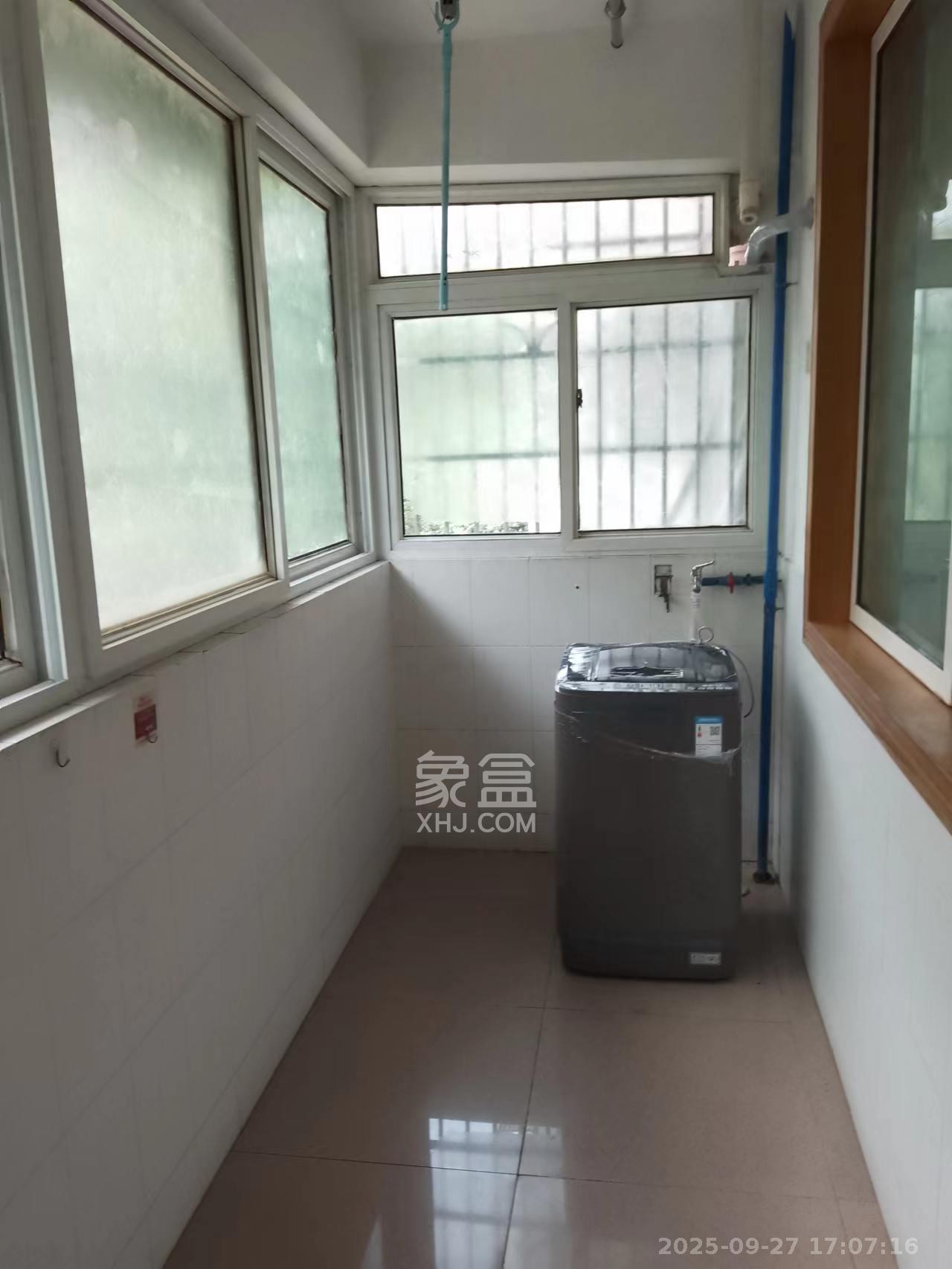 广厦新苑 2室1厅1卫 1700.0元/月 广厦新苑 2室1厅1卫 1700.0元/月室内图