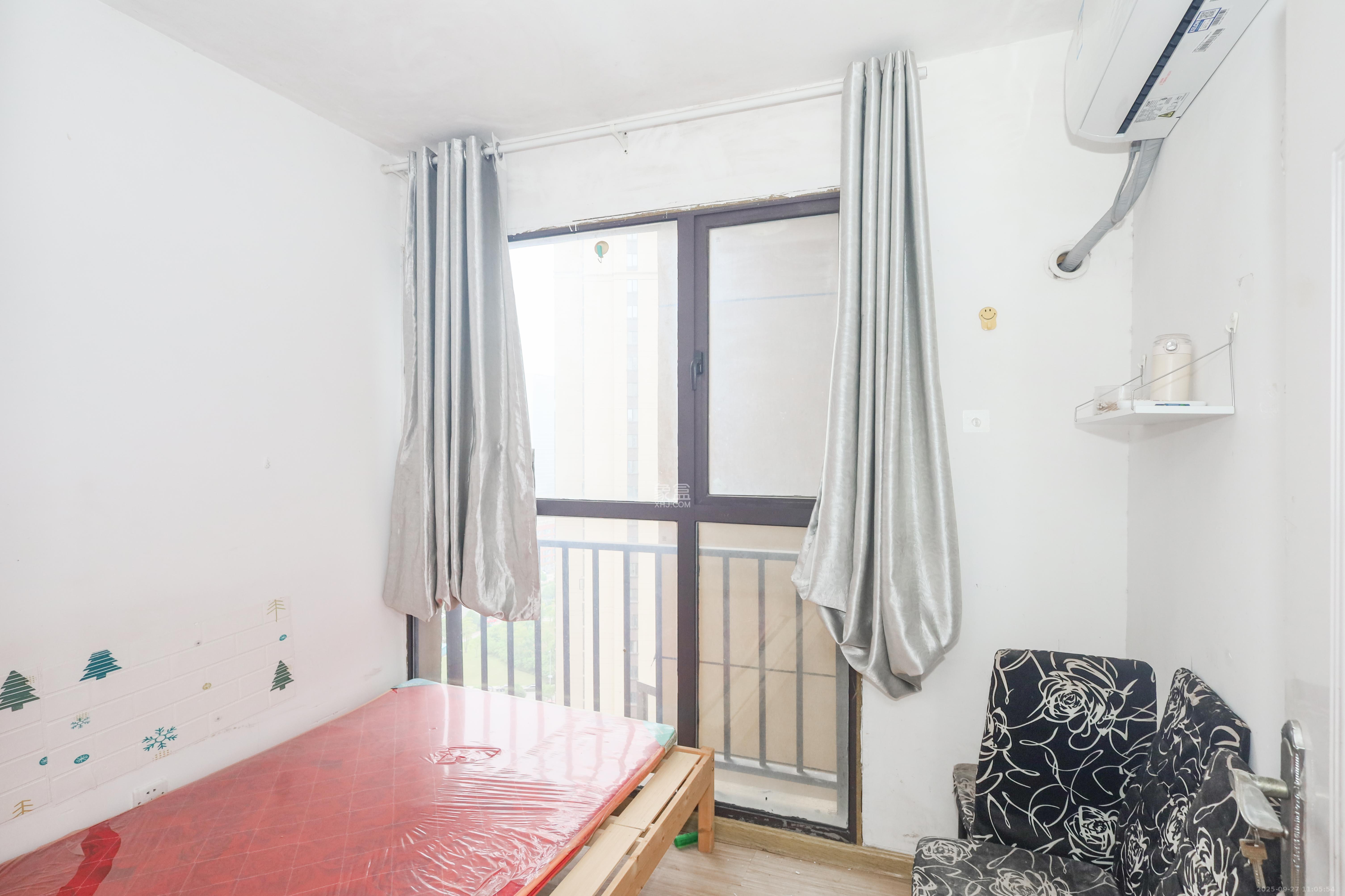 梅溪鑫苑名家 3室2厅1卫 68.0万 梅溪鑫苑名家 3室2厅1卫 68.0万卧室