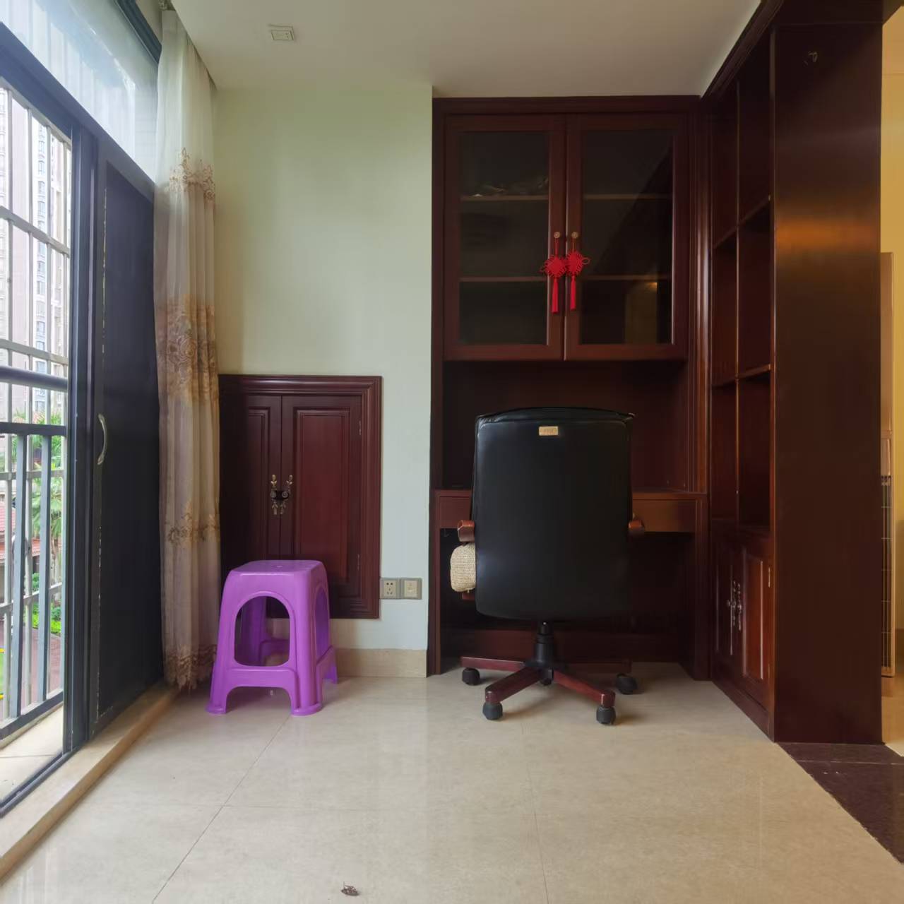 五源河公寓A区 3室2厅2卫 2500.0元/月 五源河公寓A区 3室2厅2卫 2500.0元/月室内图