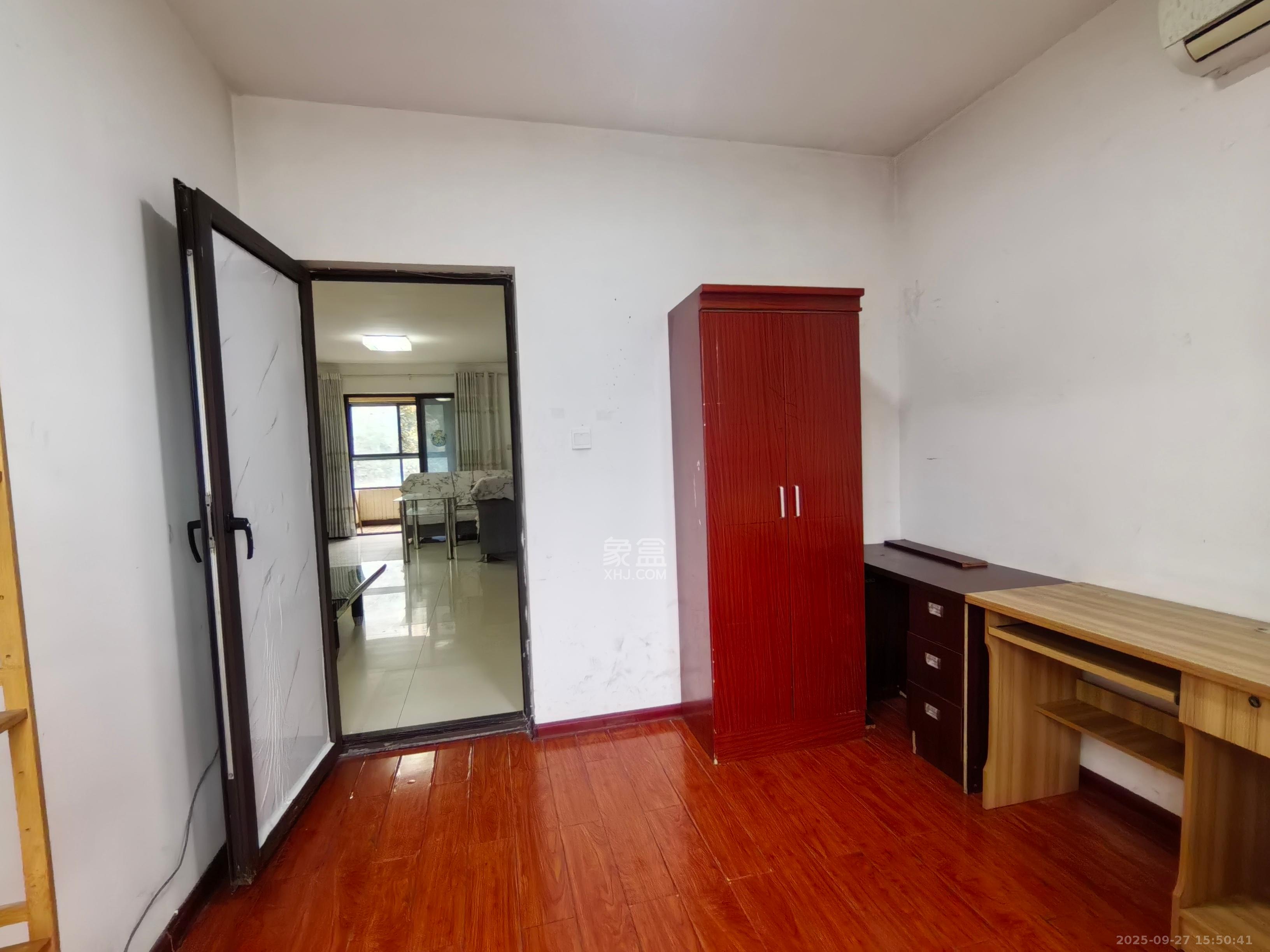 保利麓谷林语E区  3室2厅1卫    2300.0元/月室内图