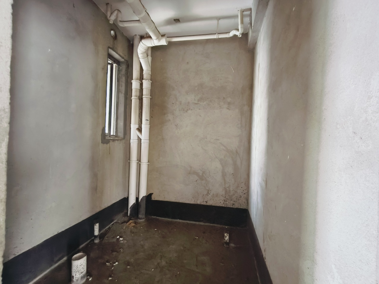 太一御江城  3室2厅2卫    64.8万客厅