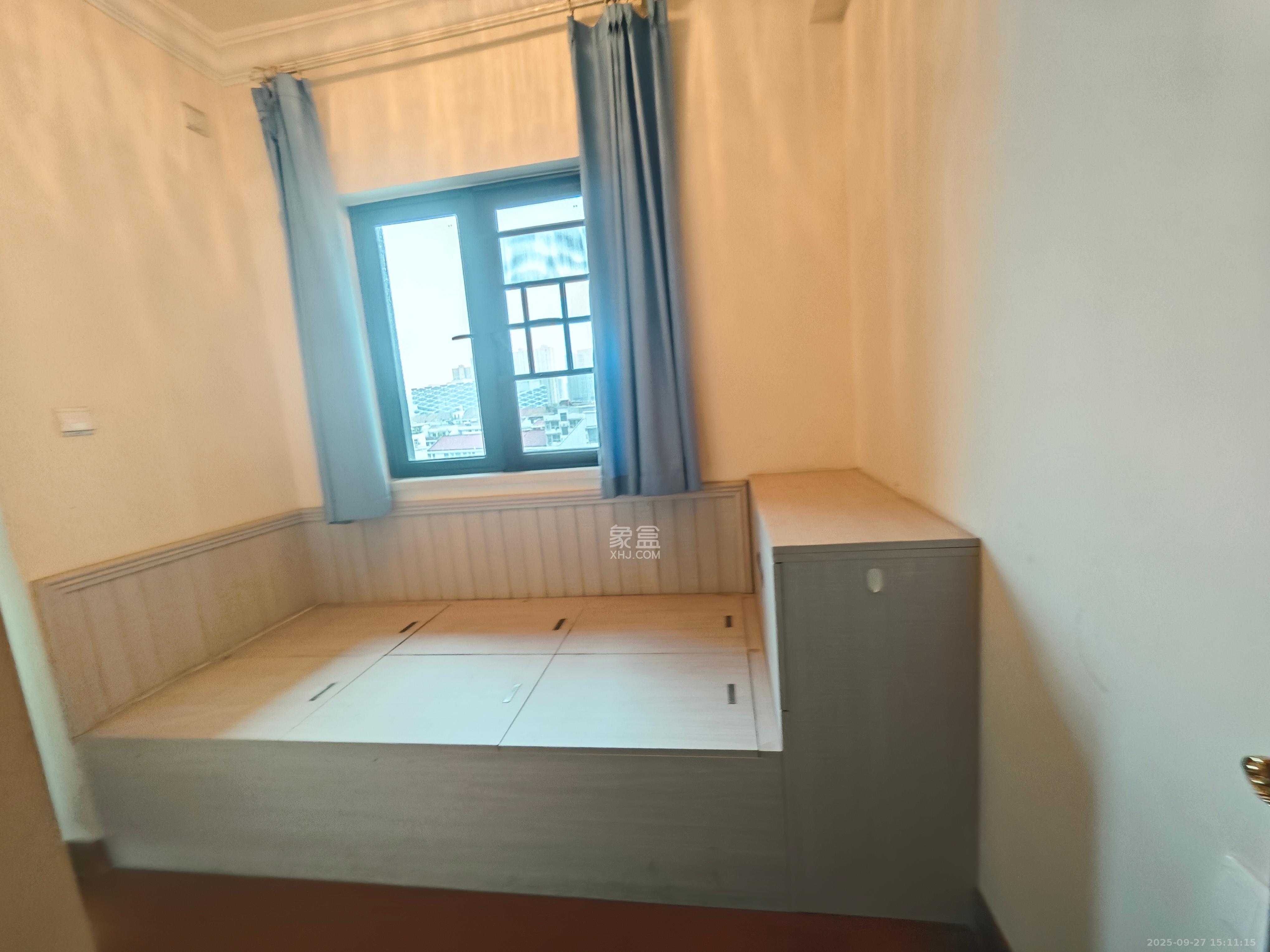 恒大翡翠华庭 1室1厅1卫 1350.0元/月 恒大翡翠华庭 1室1厅1卫 1350.0元/月室内图