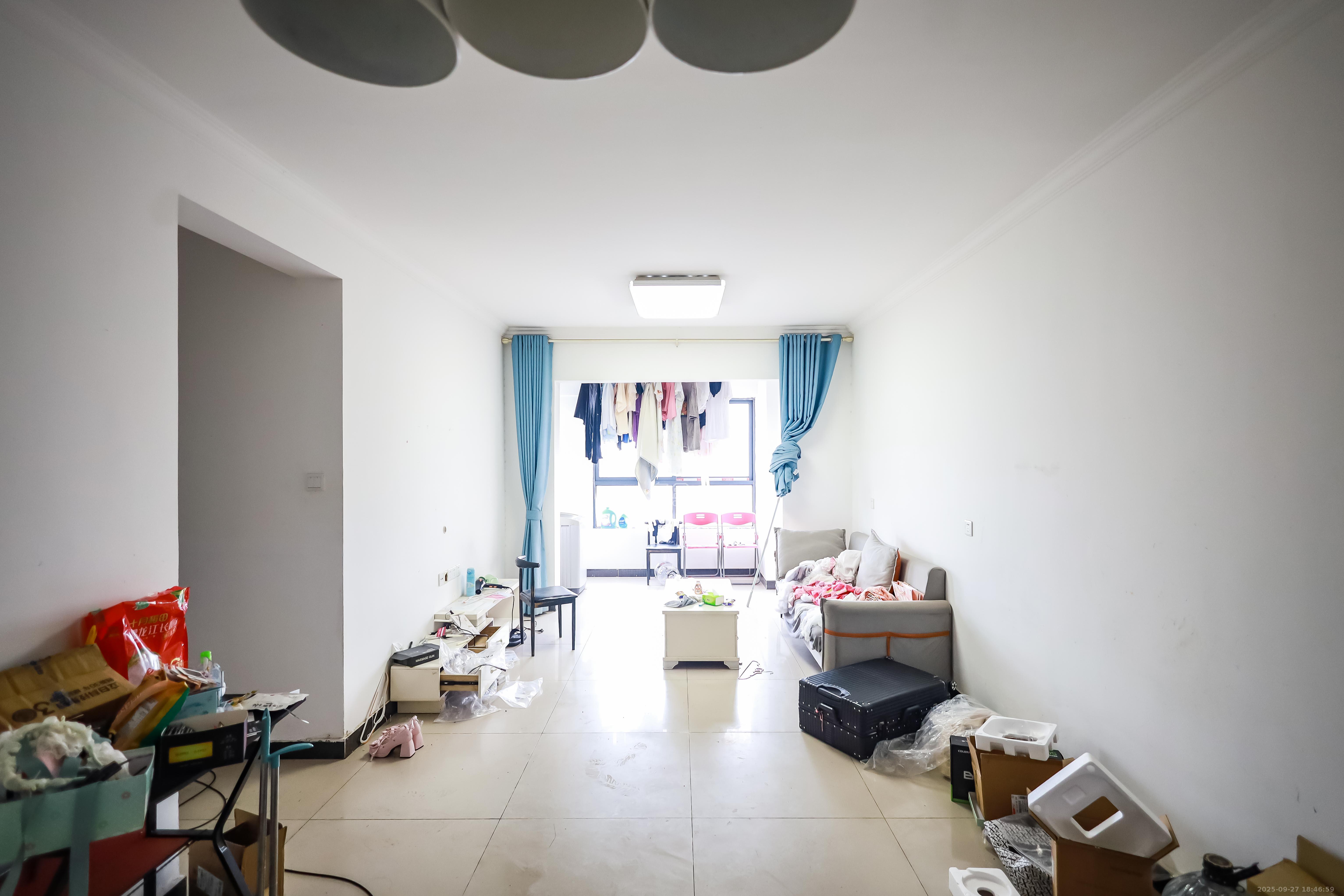 天麓尚层  3室2厅1卫    58.0万 天麓尚层  3室2厅1卫    58.0万