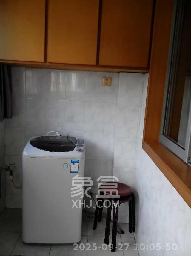 动力南苑 2室2厅1卫 1700.0元/月 动力南苑 2室2厅1卫 1700.0元/月室内图