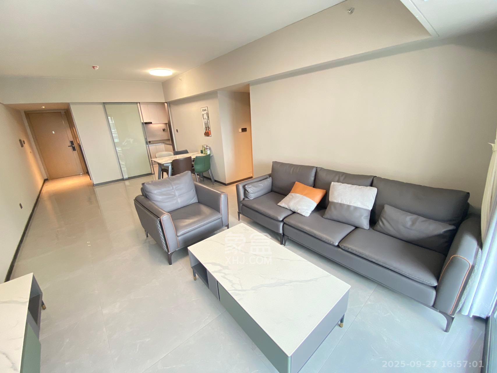 时代梅溪领峰  3室1厅2卫    3500.0元/月室内图