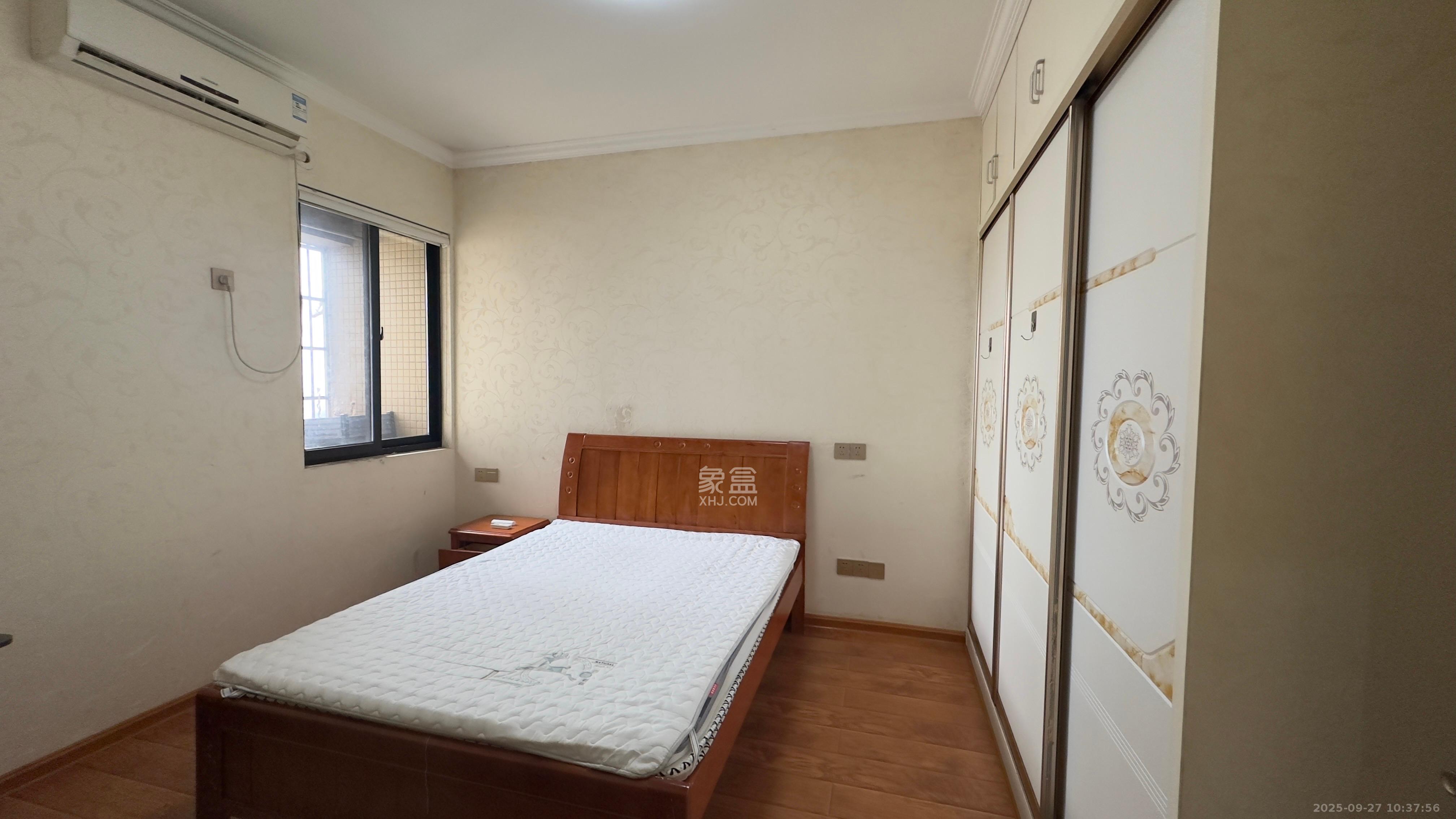 碧桂园公园壹号(凯怡茗苑) 2室2厅1卫 1600.0元/月 碧桂园公园壹号(凯怡茗苑) 2室2厅1卫 1600.0元/月室内图