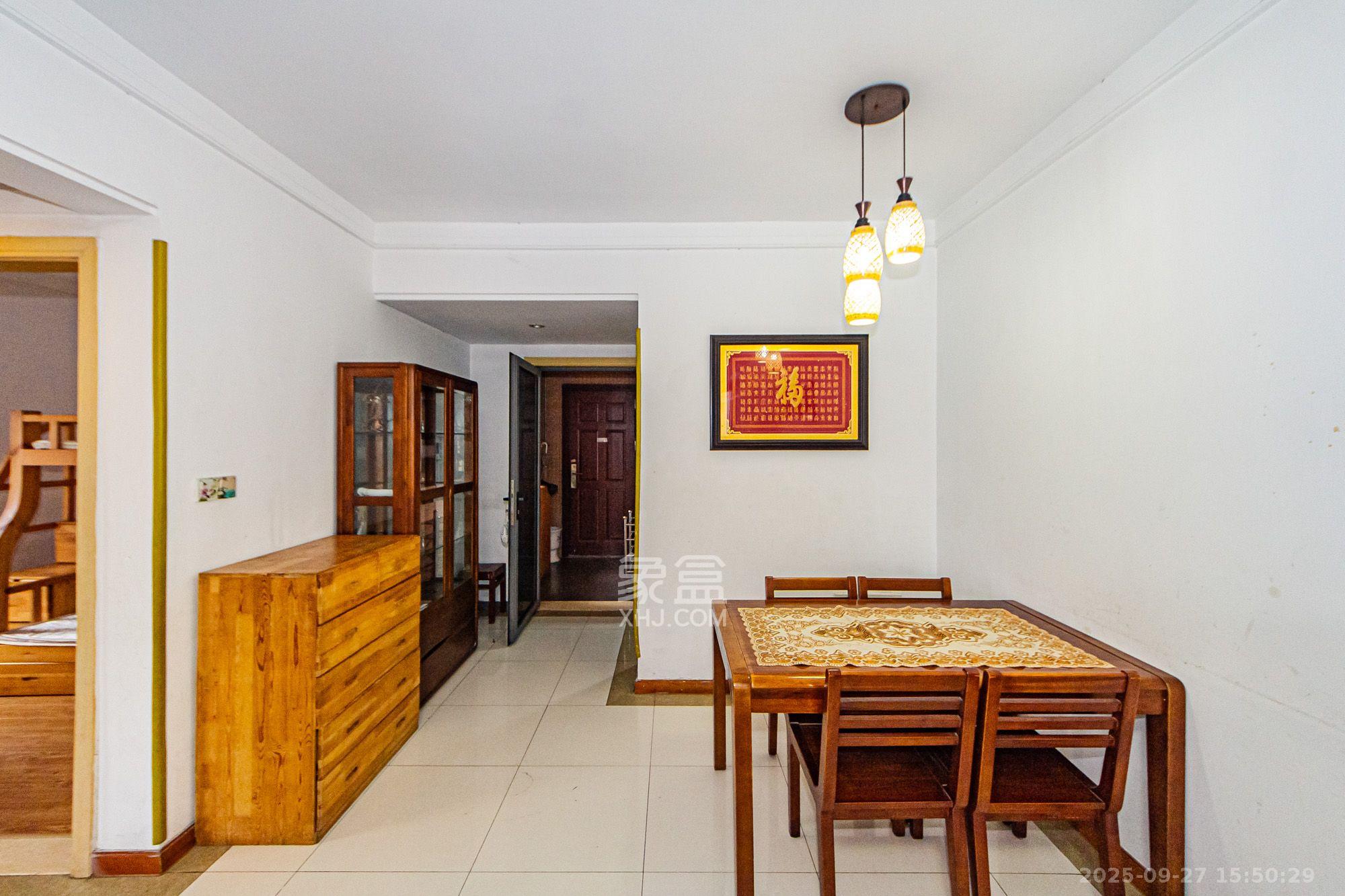 珠江花城三期锦鲤 2室2厅1卫 2000.0元/月 珠江花城三期锦鲤 2室2厅1卫 2000.0元/月室内图