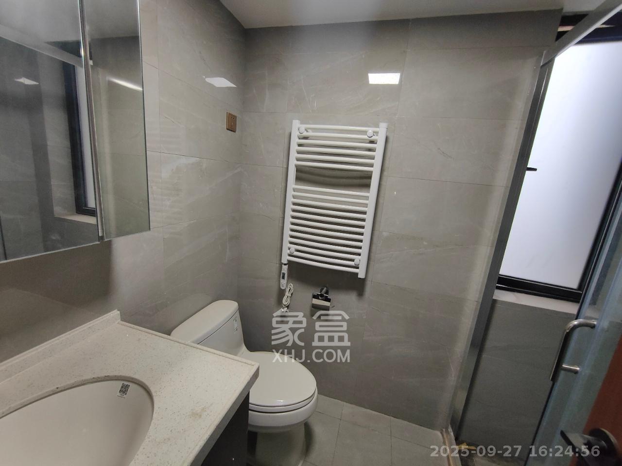 绿地长沙城际空间站(绿地新里佳苑) 4室2厅2卫 3700.0元/月 绿地长沙城际空间站(绿地新里佳苑) 4室2厅2卫 3700.0元/月室内图