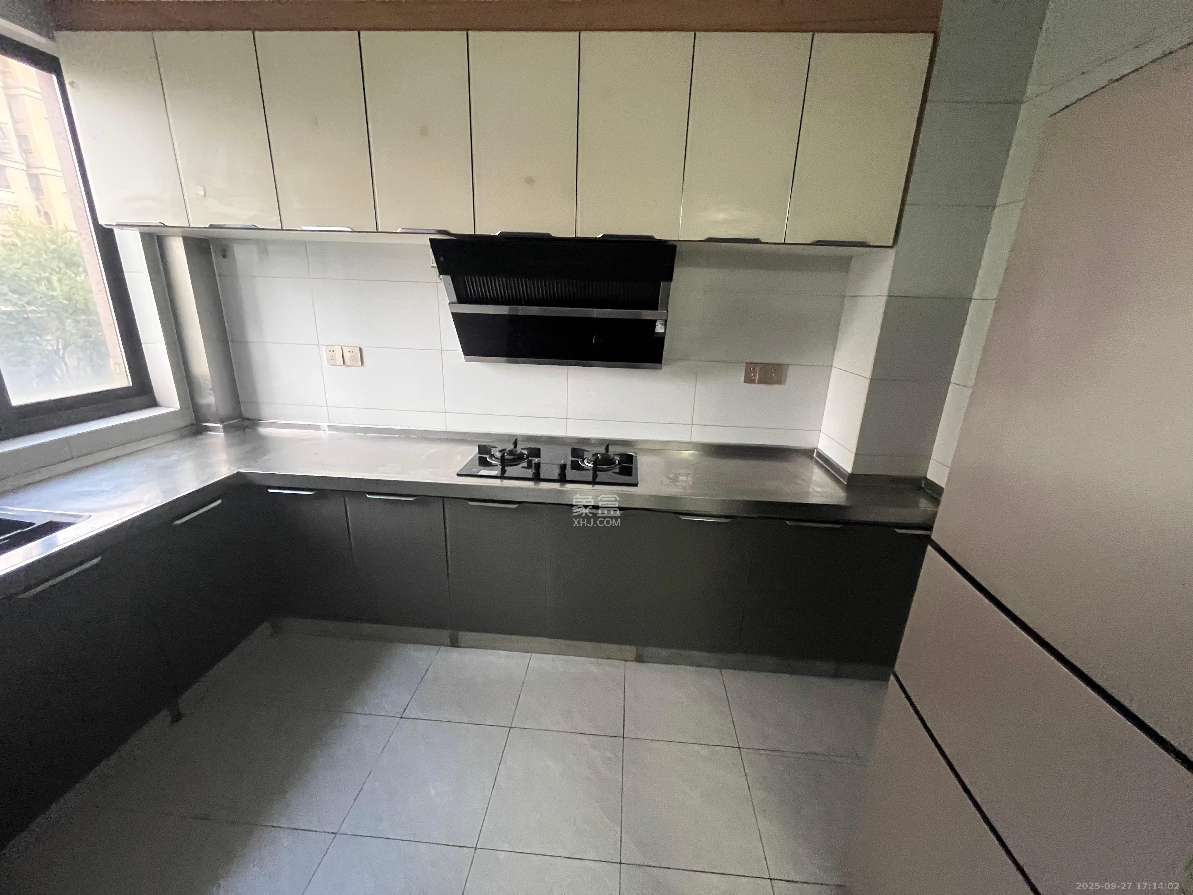 湘水郡(兴旺小爱同学) 4室2厅2卫 2700.0元/月 湘水郡(兴旺小爱同学) 4室2厅2卫 2700.0元/月室内图