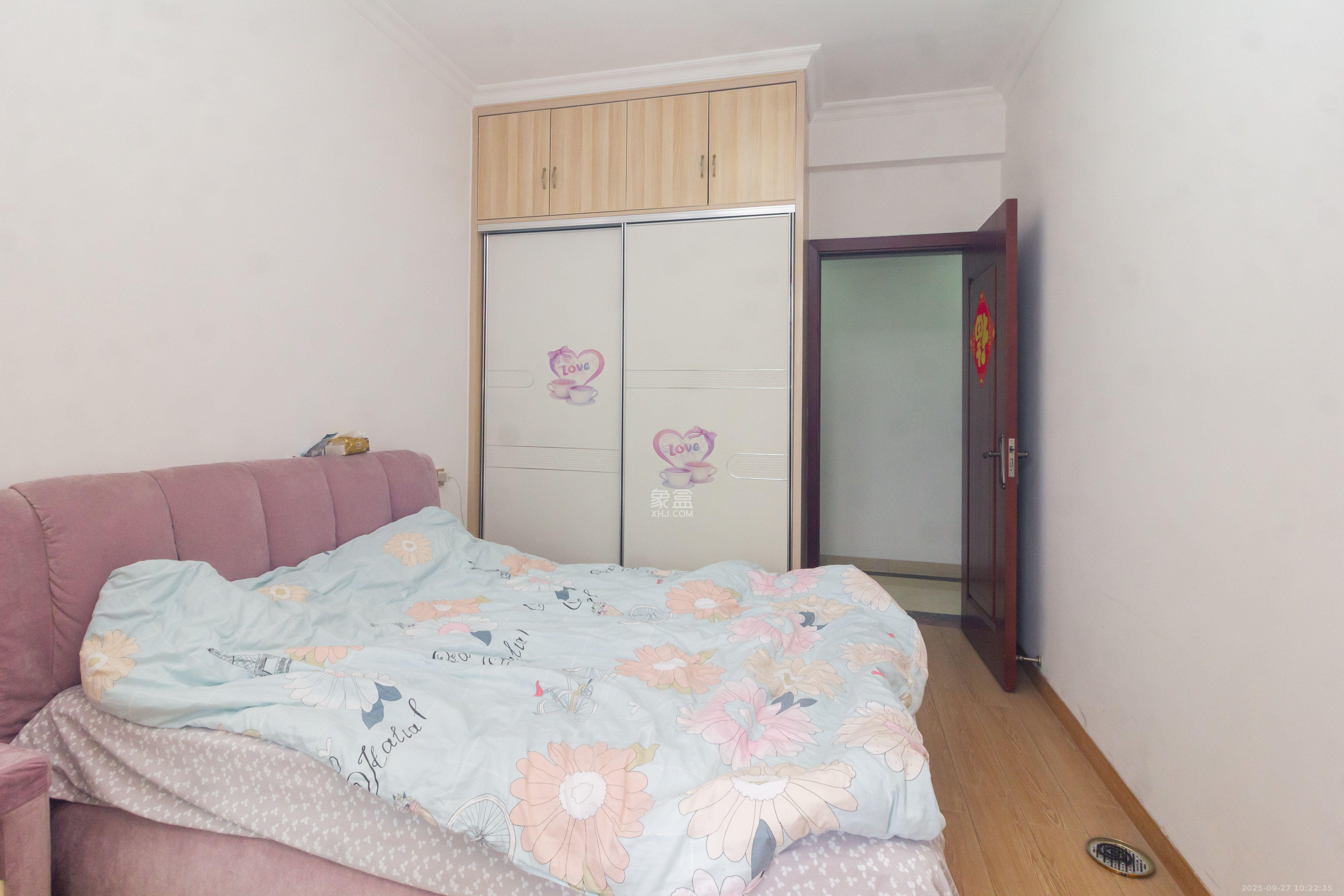 辉煌国际城一期  4室2厅2卫    3600.0元/月室内图