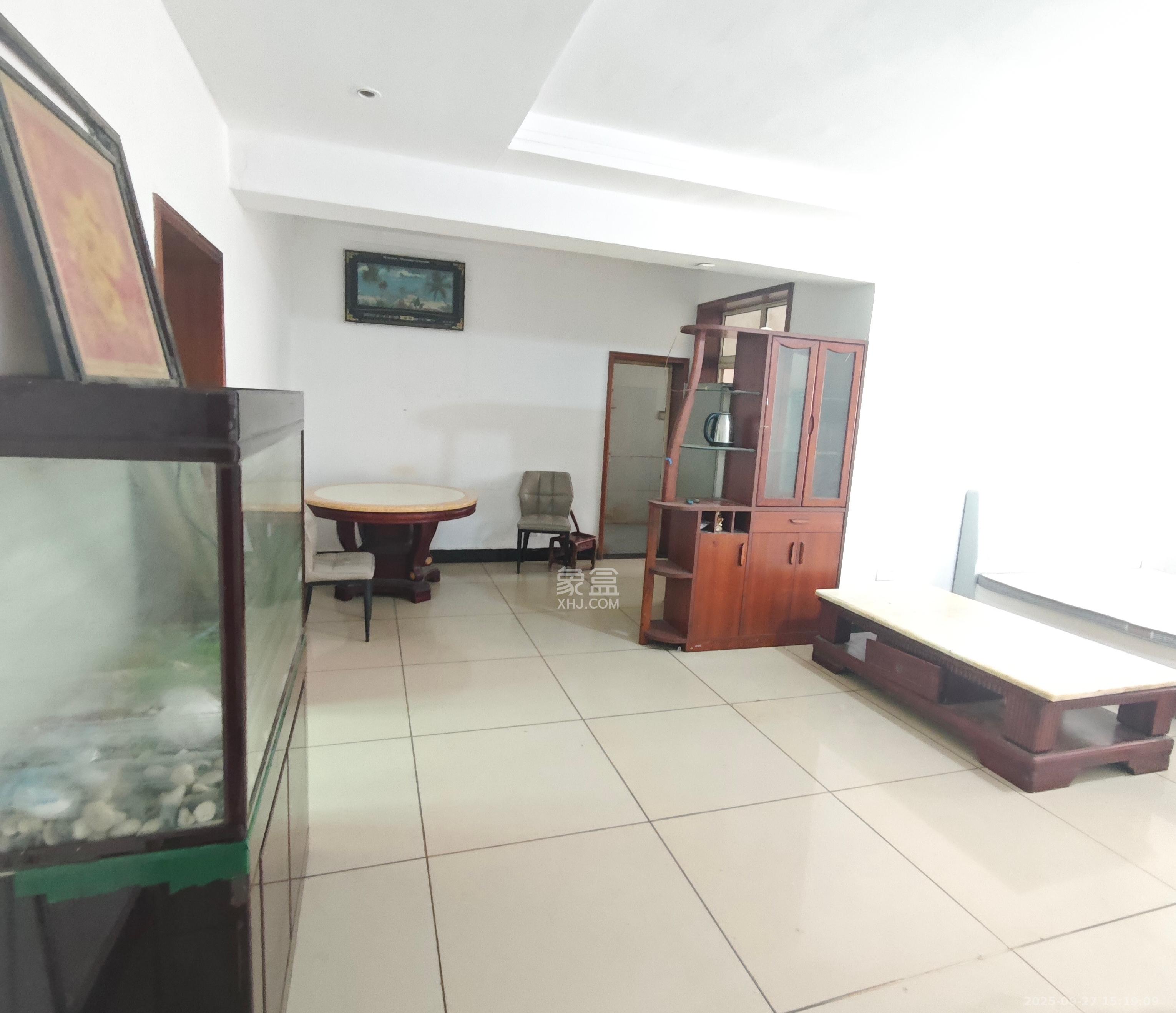 大桥三区 2室1厅1卫 1500.0元/月 大桥三区 2室1厅1卫 1500.0元/月室内图