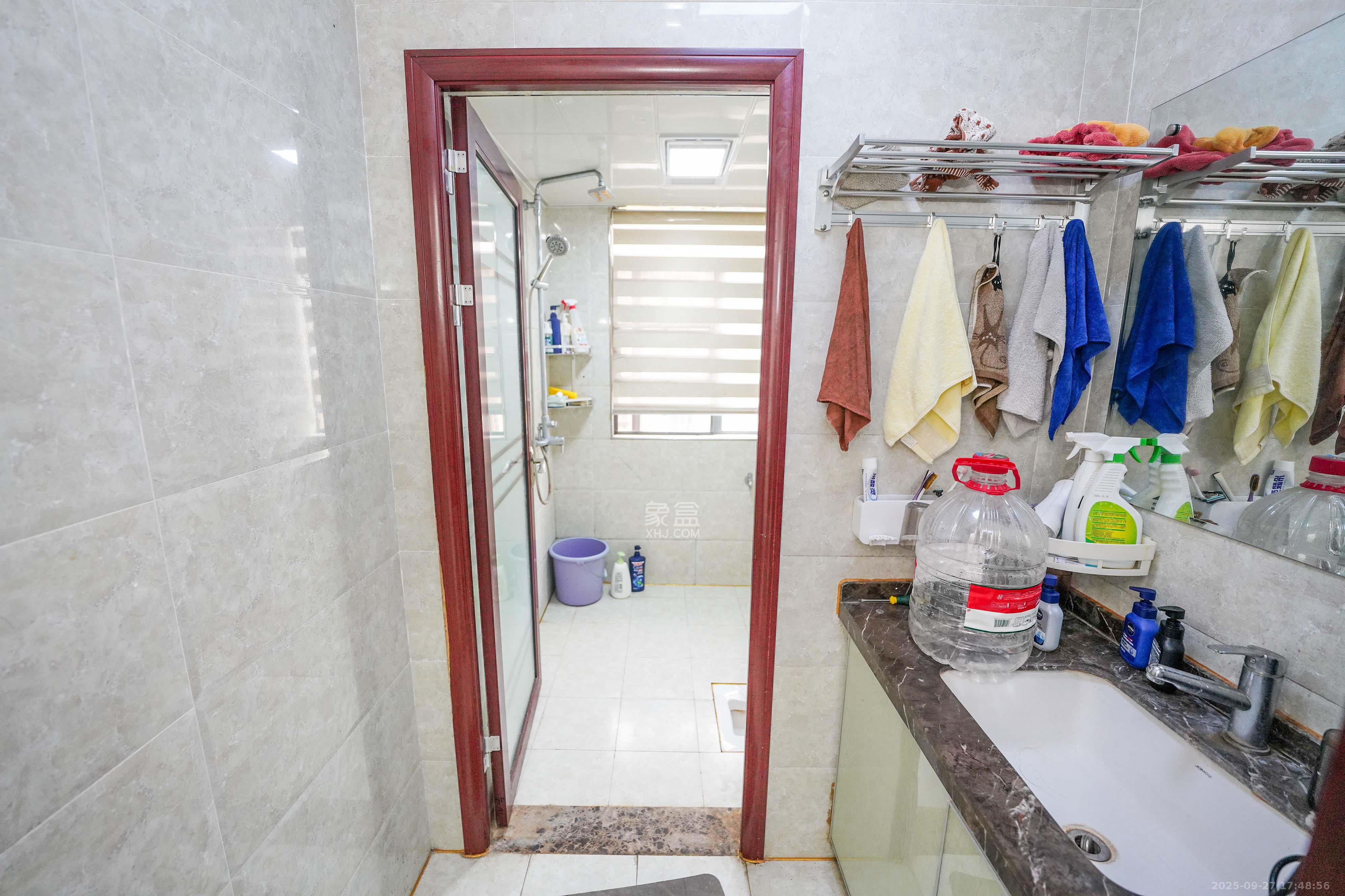 和美星城  3室2厅2卫    110.0万卫生间