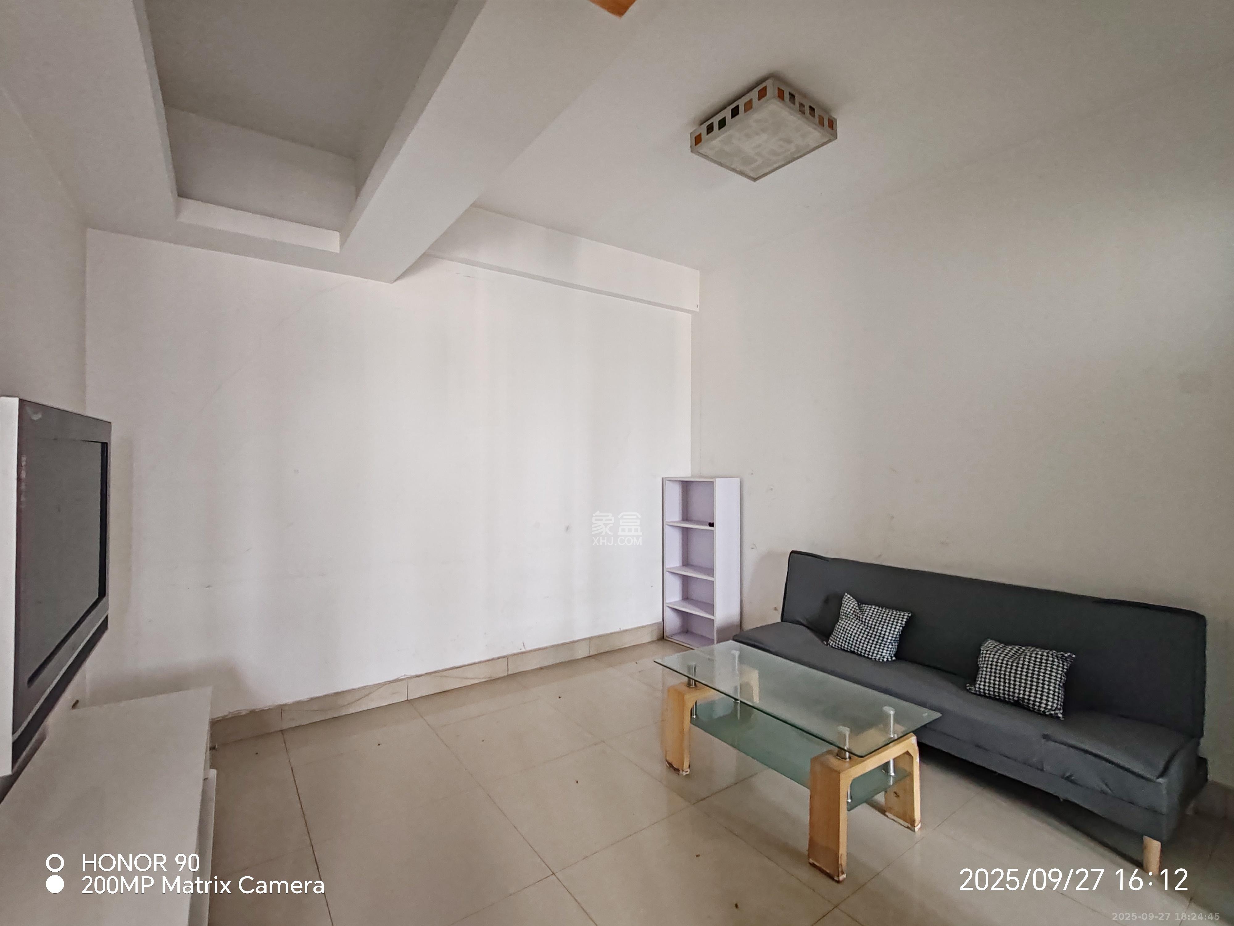 佳天瑞宁花园 1室1厅1卫 1500.0元/月 佳天瑞宁花园 1室1厅1卫 1500.0元/月室内图