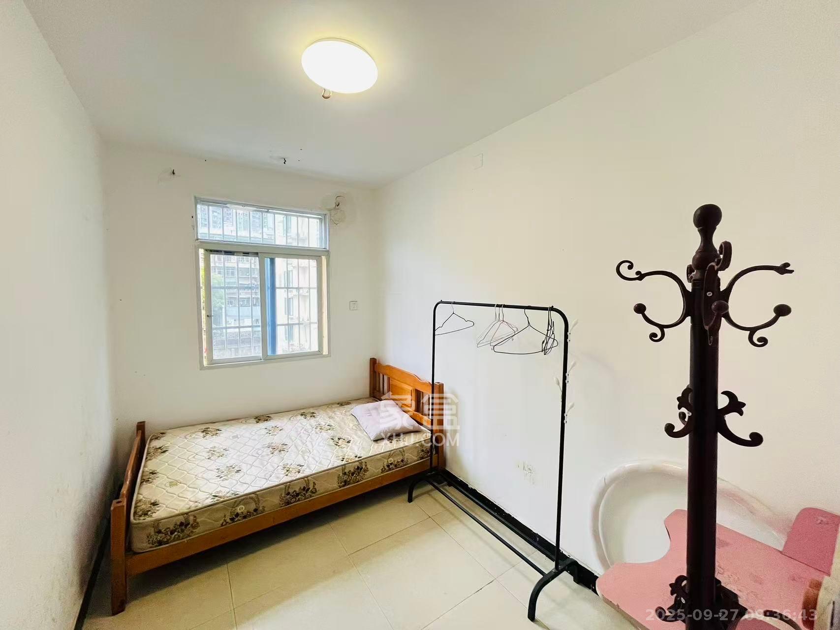 民政局宿舍 2室1厅1卫 1000.0元/月 民政局宿舍 2室1厅1卫 1000.0元/月室内图