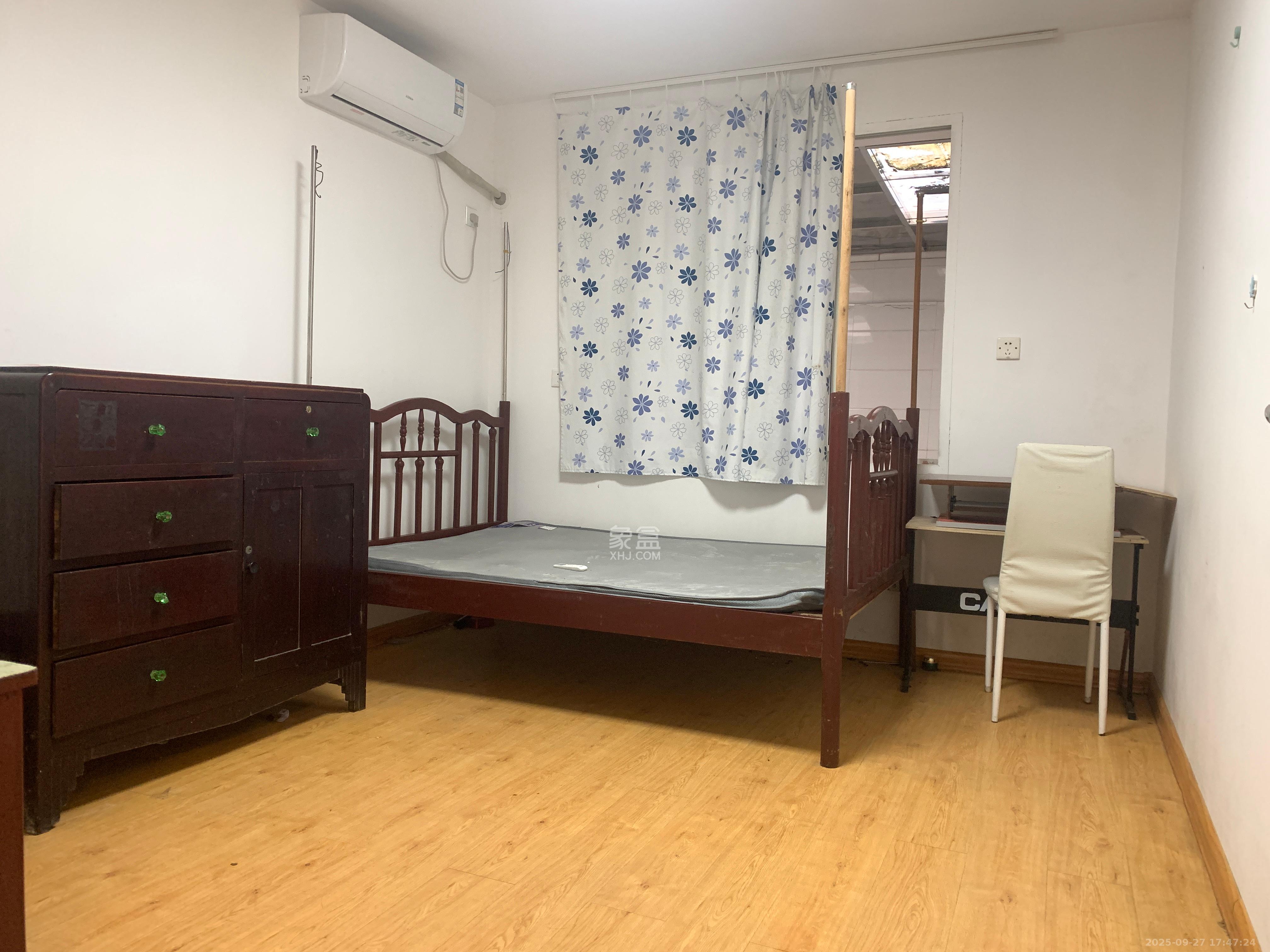 桂花路铁建宿舍 2室1厅1卫 1400.0元/月 桂花路铁建宿舍 2室1厅1卫 1400.0元/月室内图