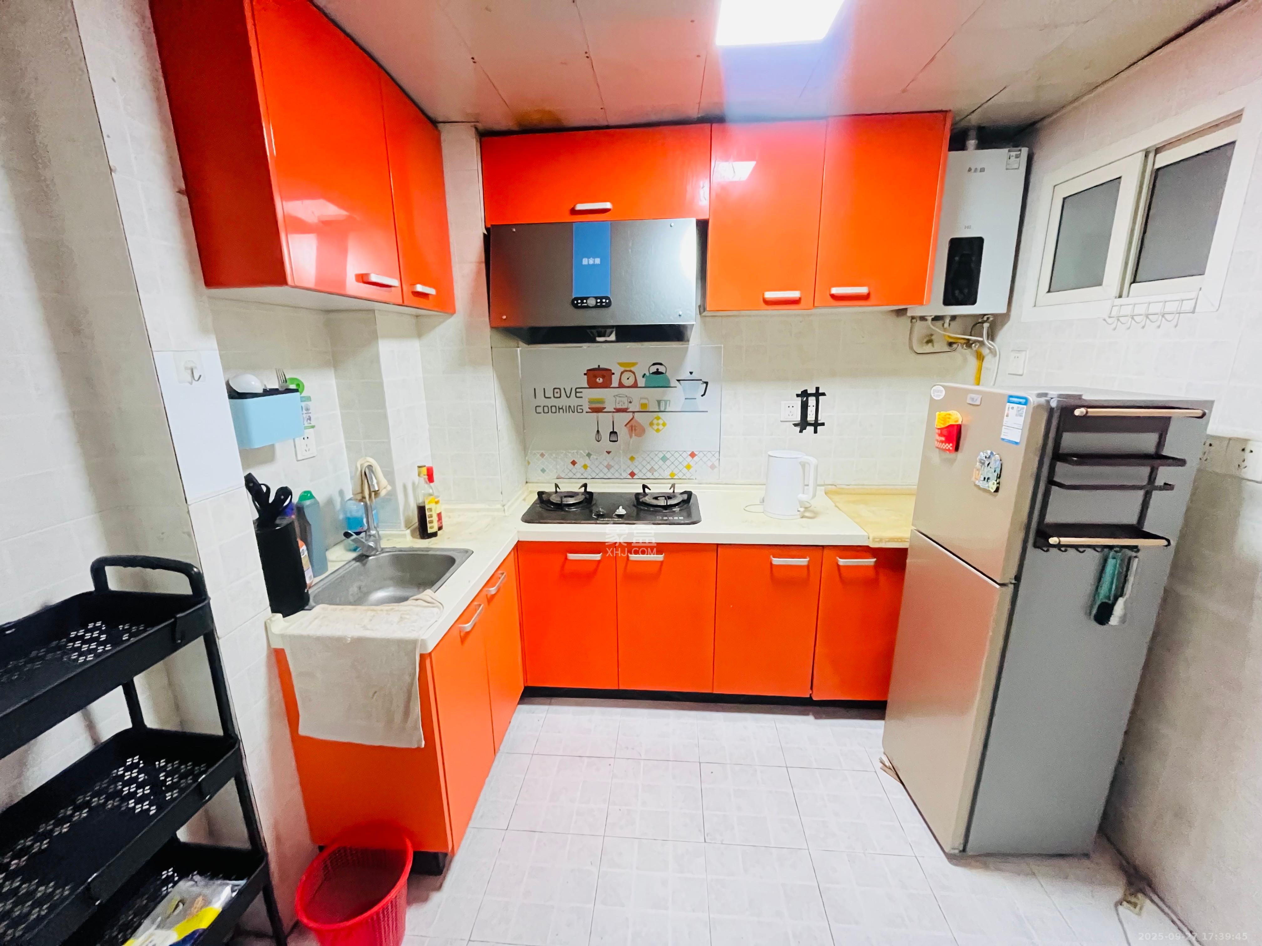 白沙晶城  1室1厅1卫    2000.0元/月室内图