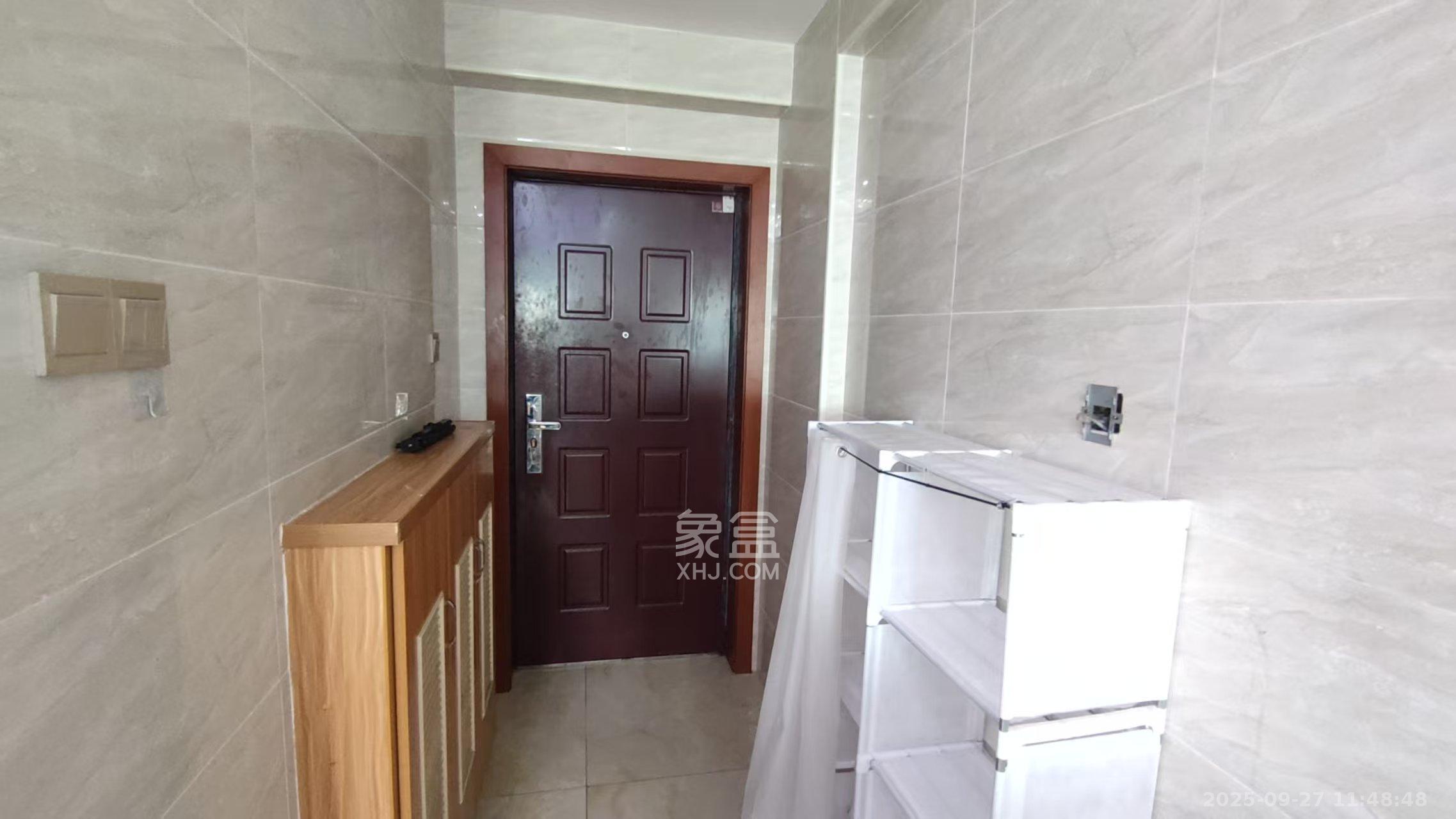 和隆花半里 3室2厅2卫 2400.0元/月 和隆花半里 3室2厅2卫 2400.0元/月室内图