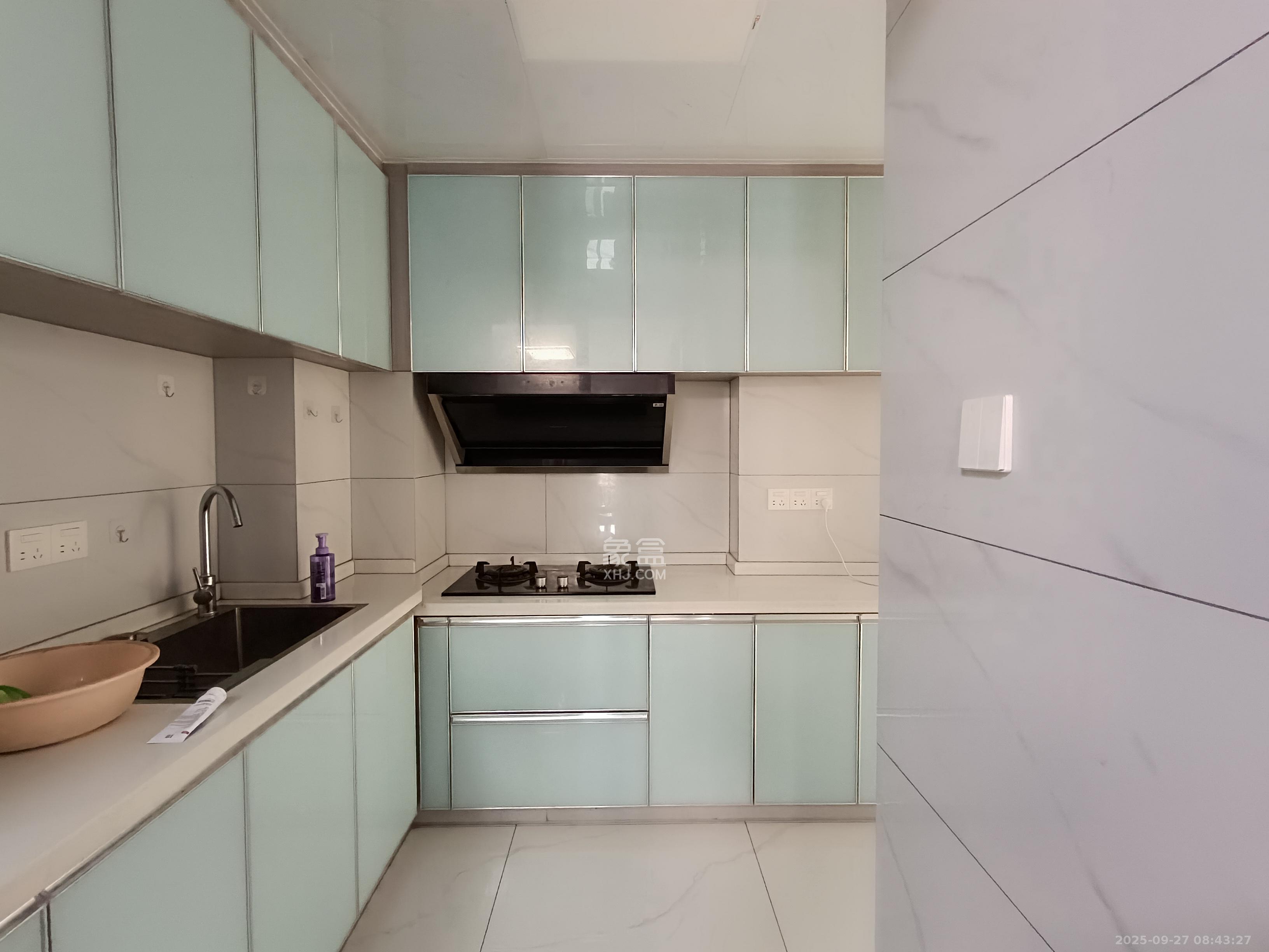 学士翰林苑 2室2厅1卫 1640.00元/月 学士翰林苑 2室2厅1卫 1640.00元/月室内图