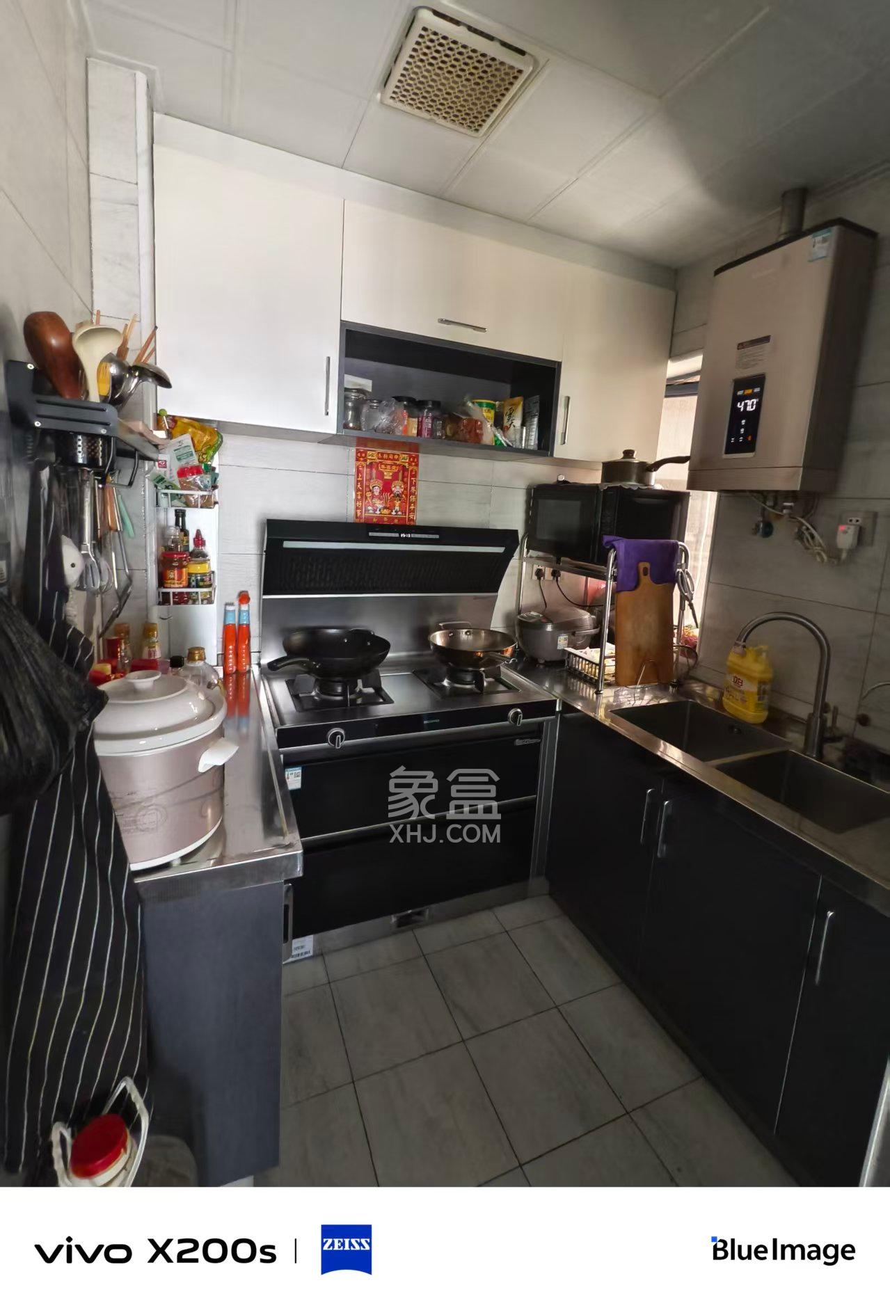 南庭城果  3室2厅2卫    2600.0元/月室内图