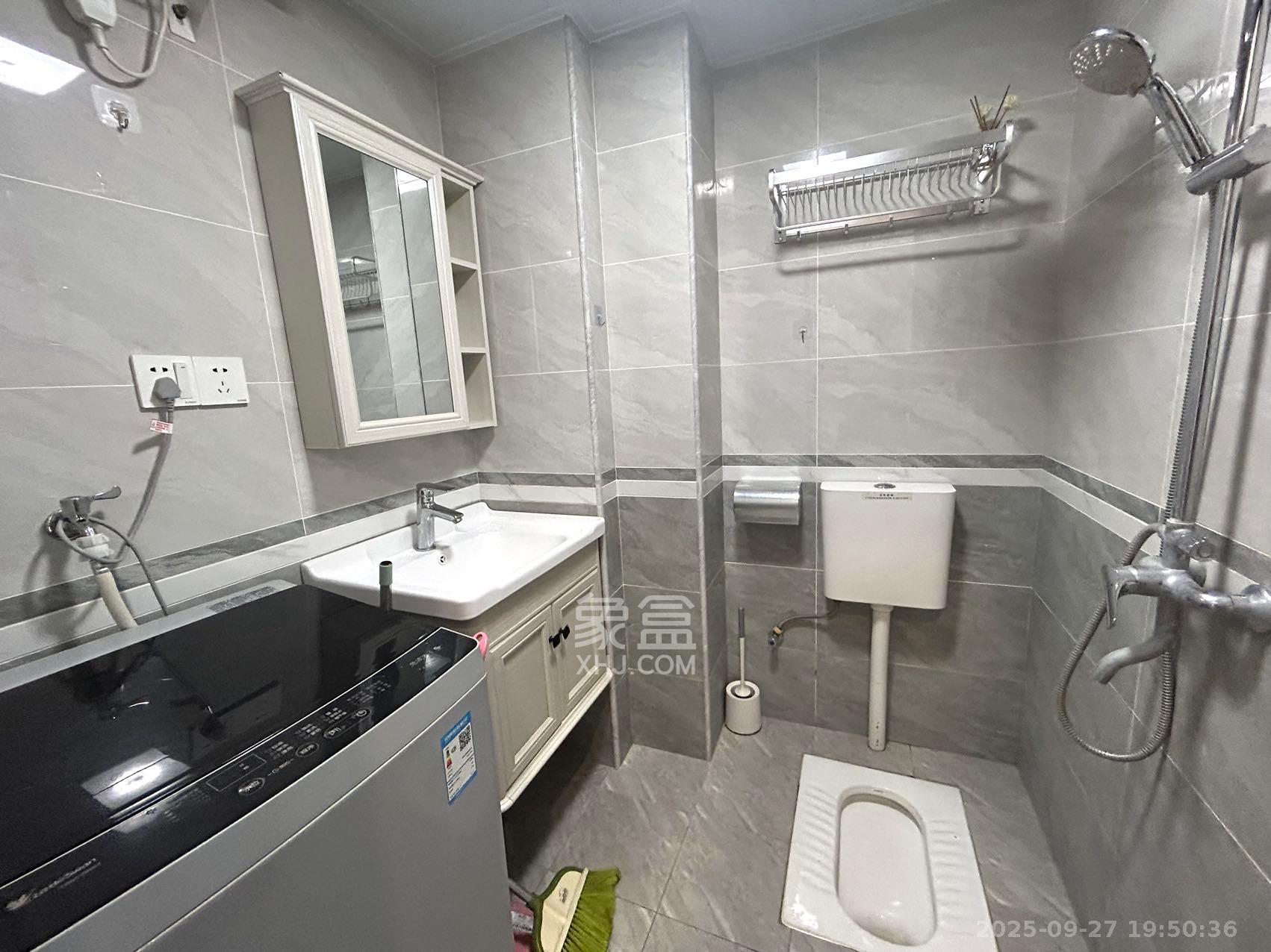 裕天国际商汇中心 1室0厅0卫 1200.0元/月 裕天国际商汇中心 1室0厅0卫 1200.0元/月室内图