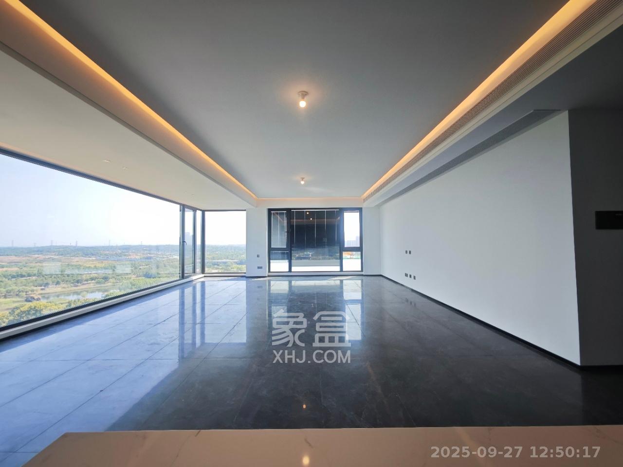 万科松湖天地  5室2厅3卫    420.0万