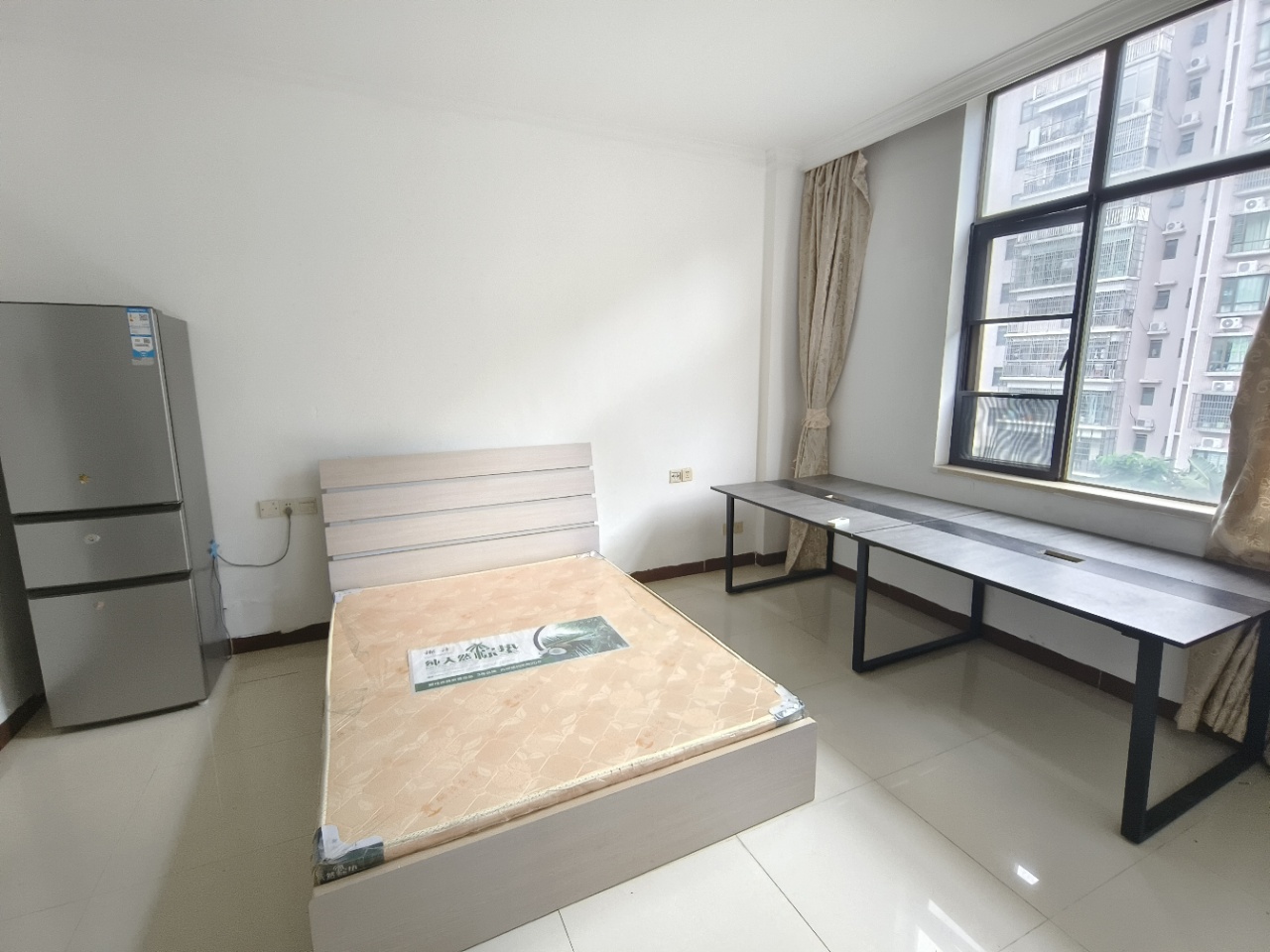 蓝海佳园  1室1厅1卫    1300.0元/月室内图