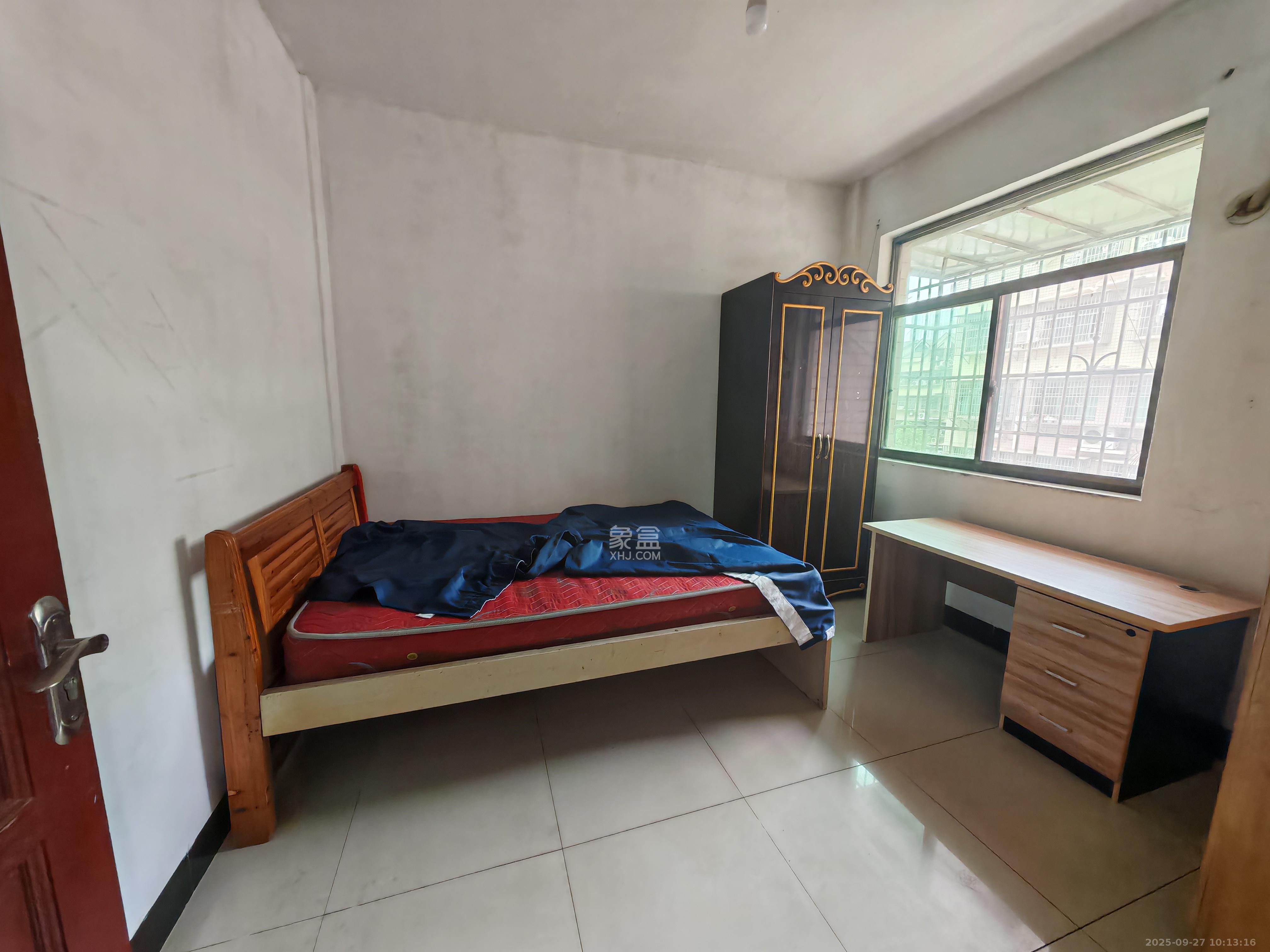 高岭小区 1室1厅1卫 1000.0元/月 高岭小区 1室1厅1卫 1000.0元/月室内图