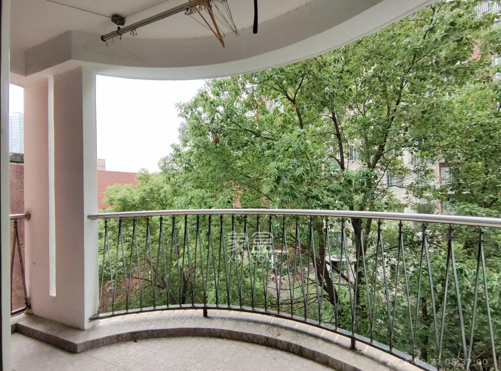 鸿铭中心  3室2厅2卫    3800.0元/月室内图