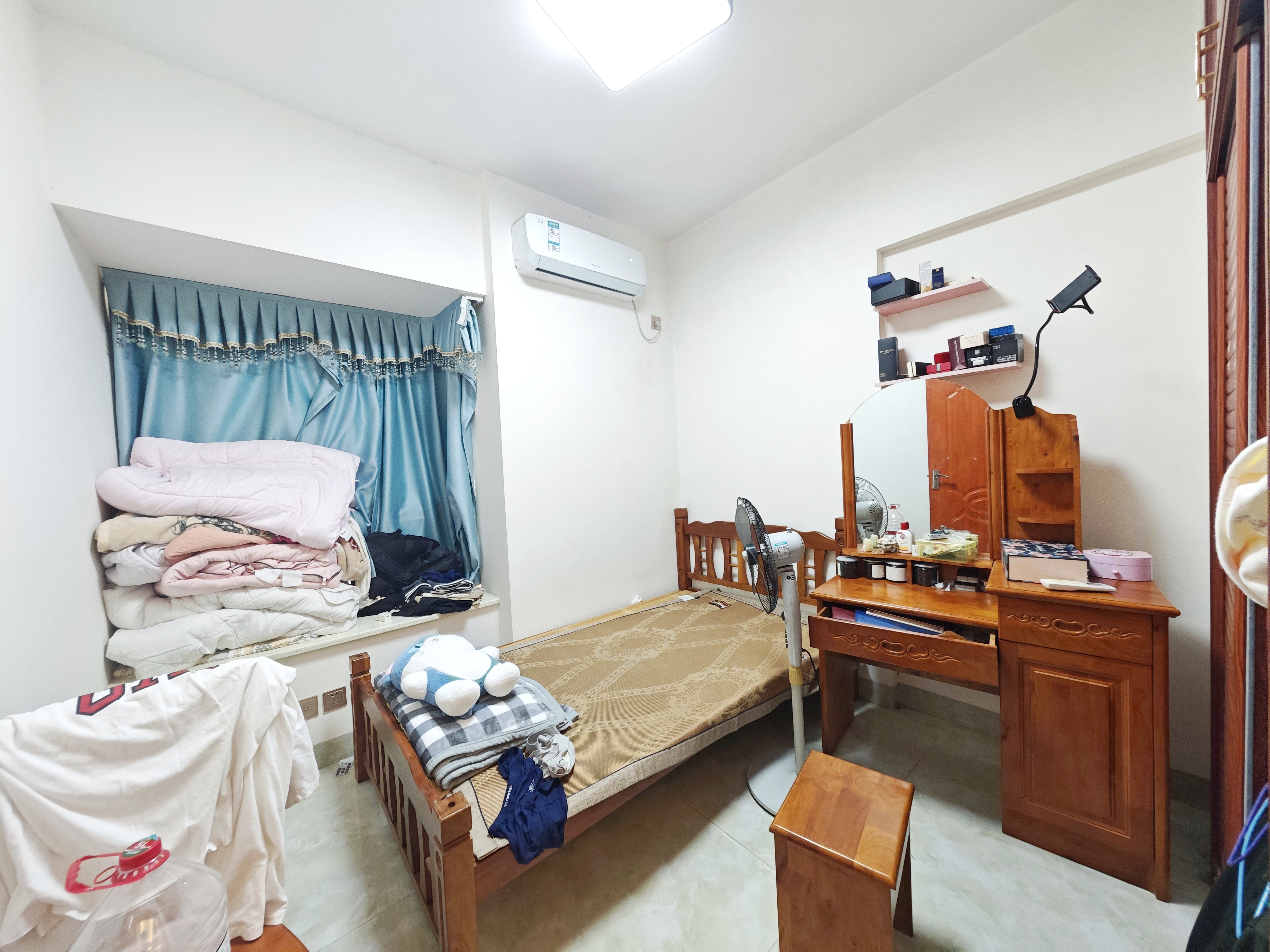 星华佳园 3室2厅1卫 160.0万 星华佳园 3室2厅1卫 160.0万客厅