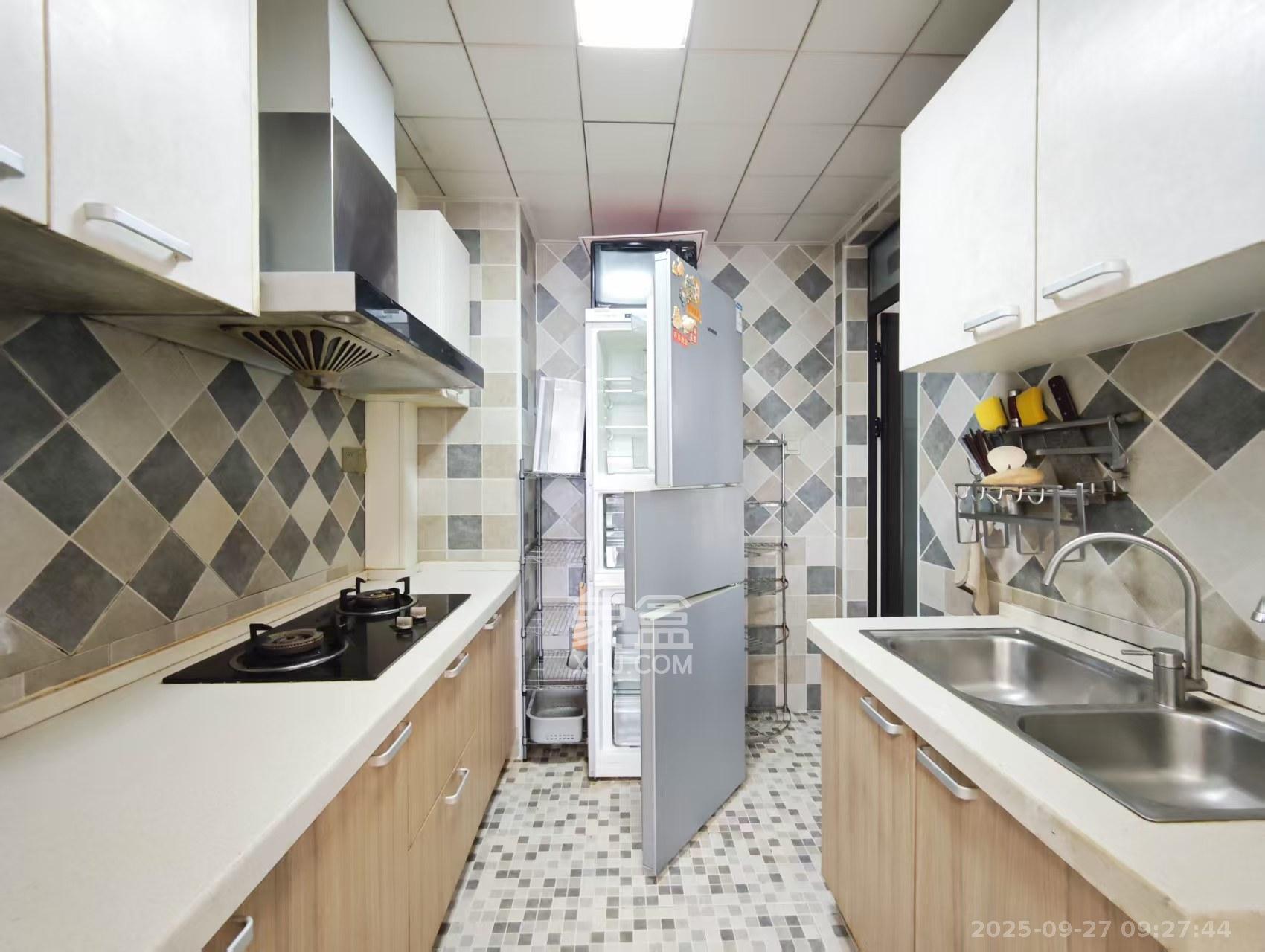 长房半岛蓝湾(观山月) 3室2厅1卫 2100.0元/月 长房半岛蓝湾(观山月) 3室2厅1卫 2100.0元/月室内图