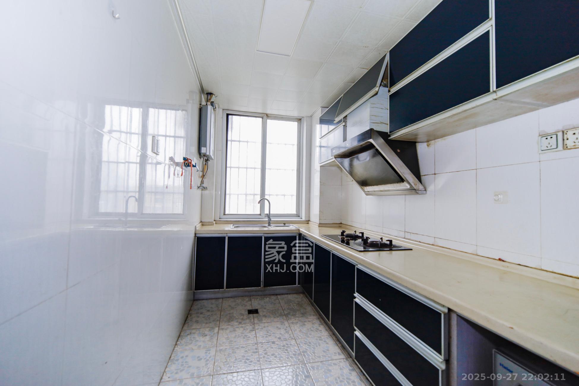 金信阳光在线  2室2厅1卫    42.8万厨房