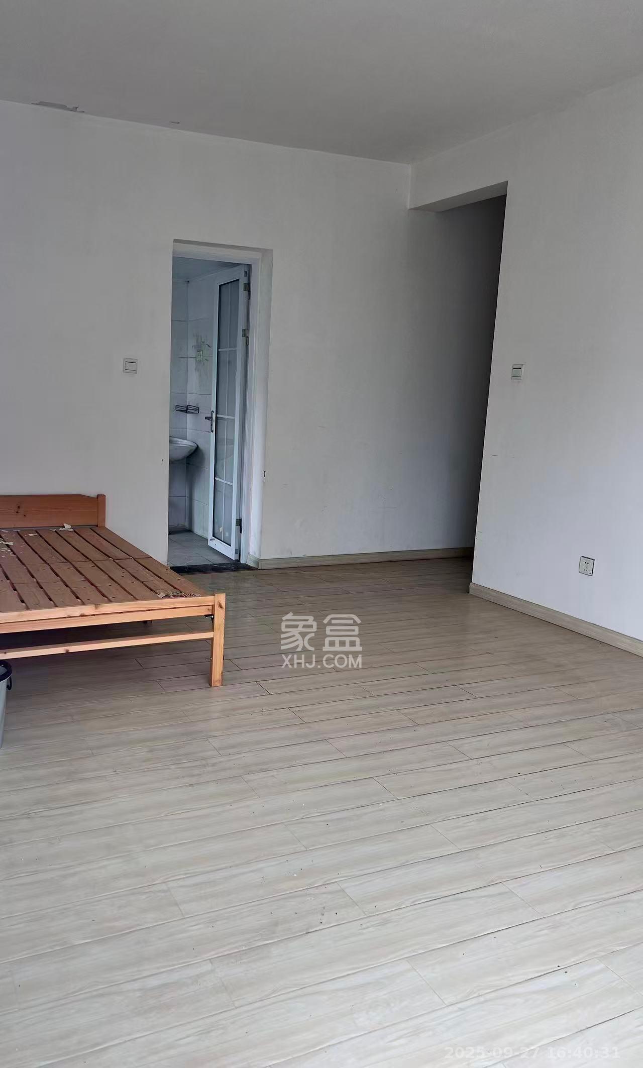 湘水一城(一期) 3室2厅2卫 2000.0元/月 湘水一城(一期) 3室2厅2卫 2000.0元/月室内图